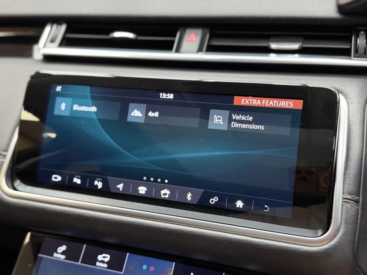 Land Rover Range Rover Velar view 50