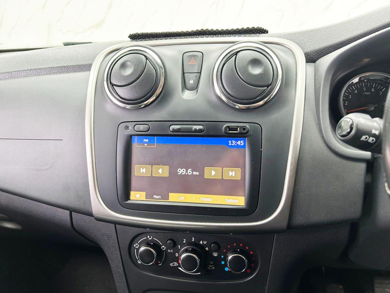 Dacia Sandero view 17