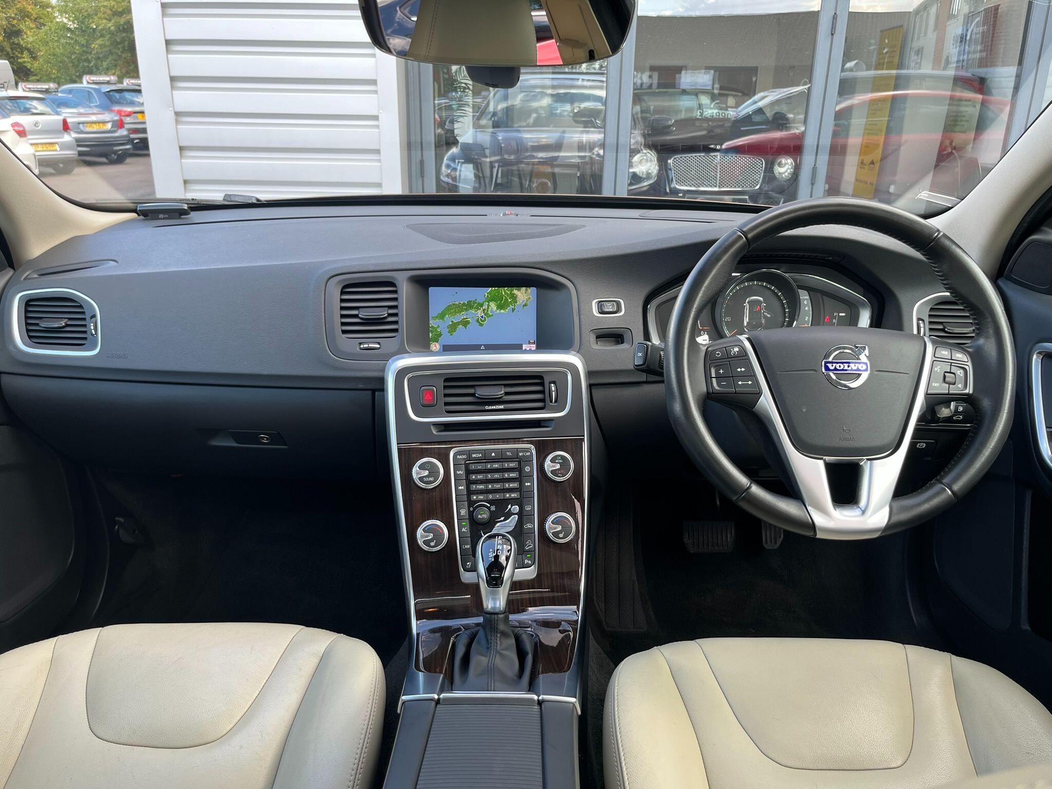 Volvo V60 view 13