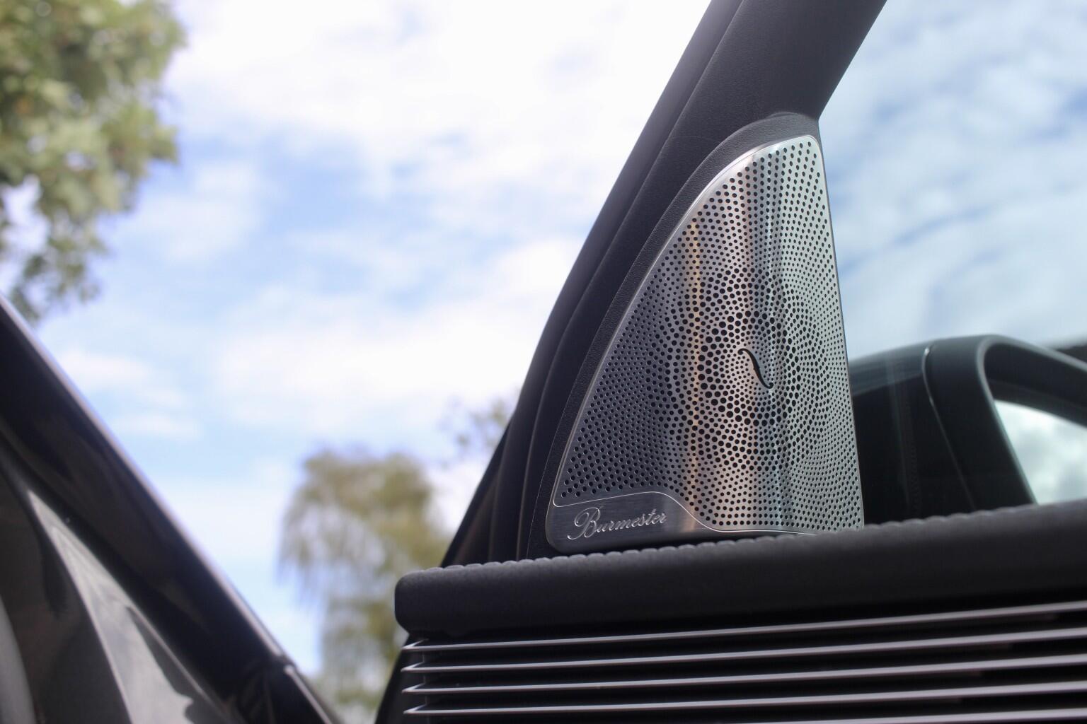 Mercedes-Benz Eqc view 38