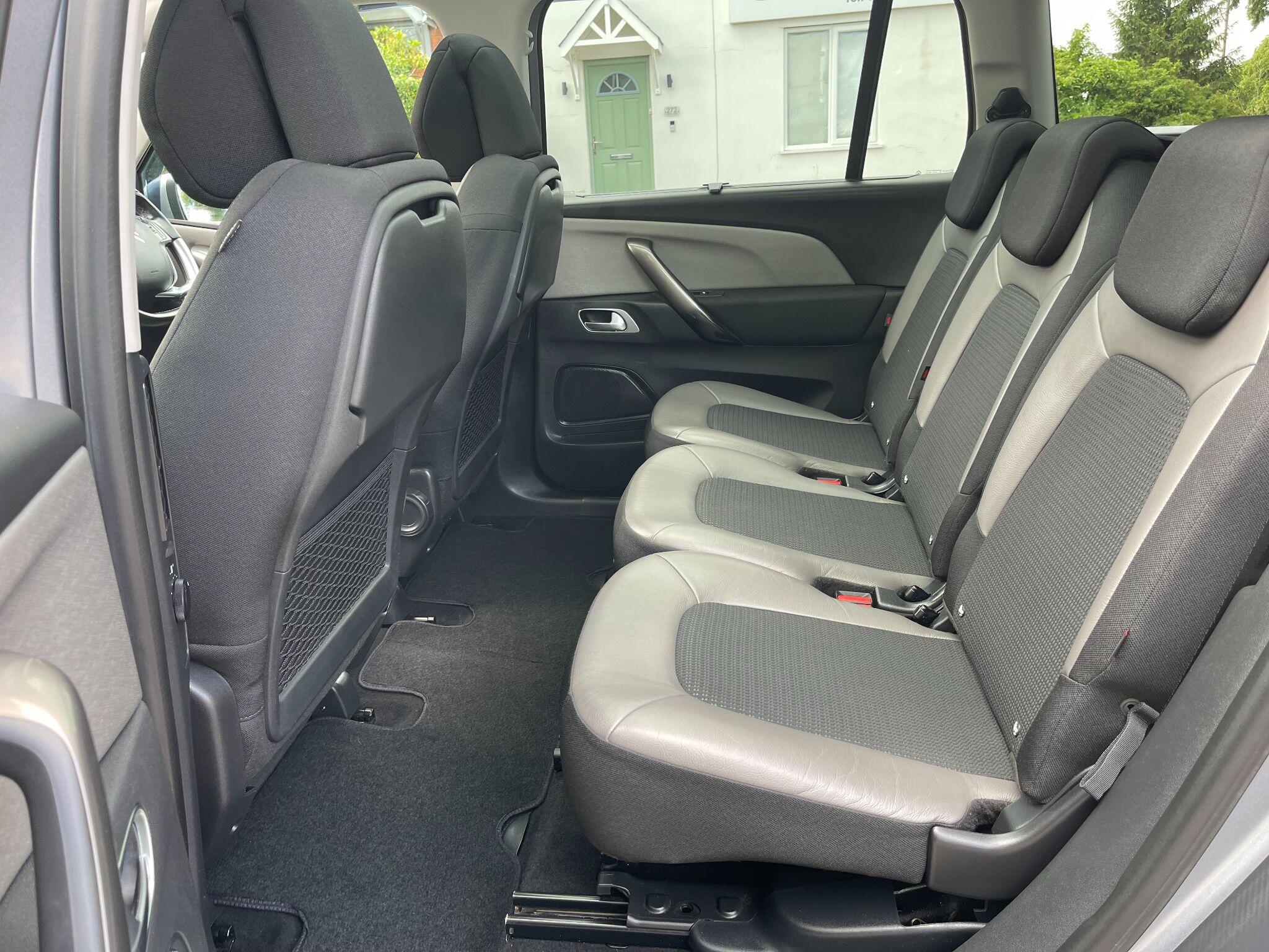 Citroen Grand C4 Spacetourer view 43