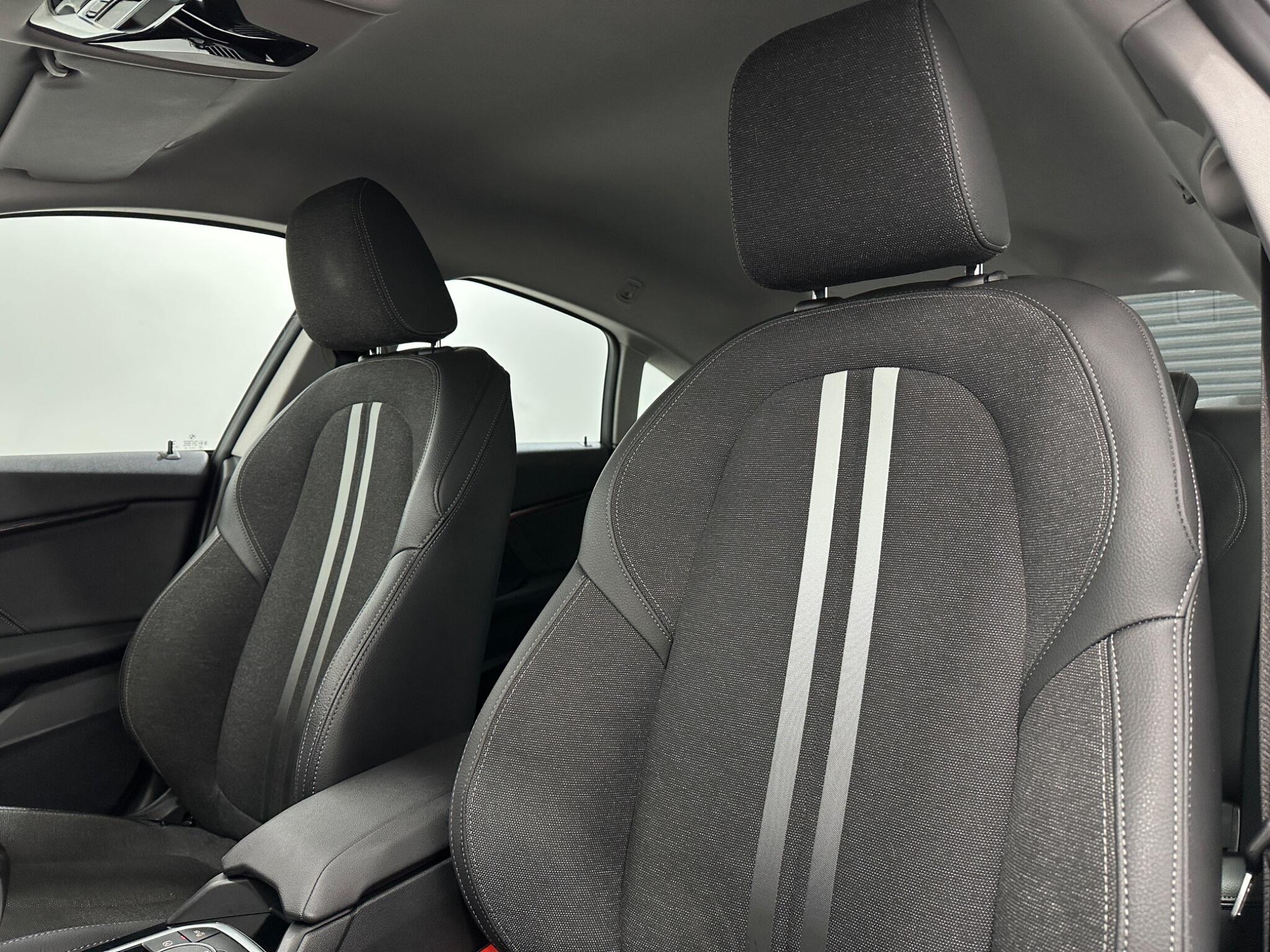 BMW 2 Series view 37