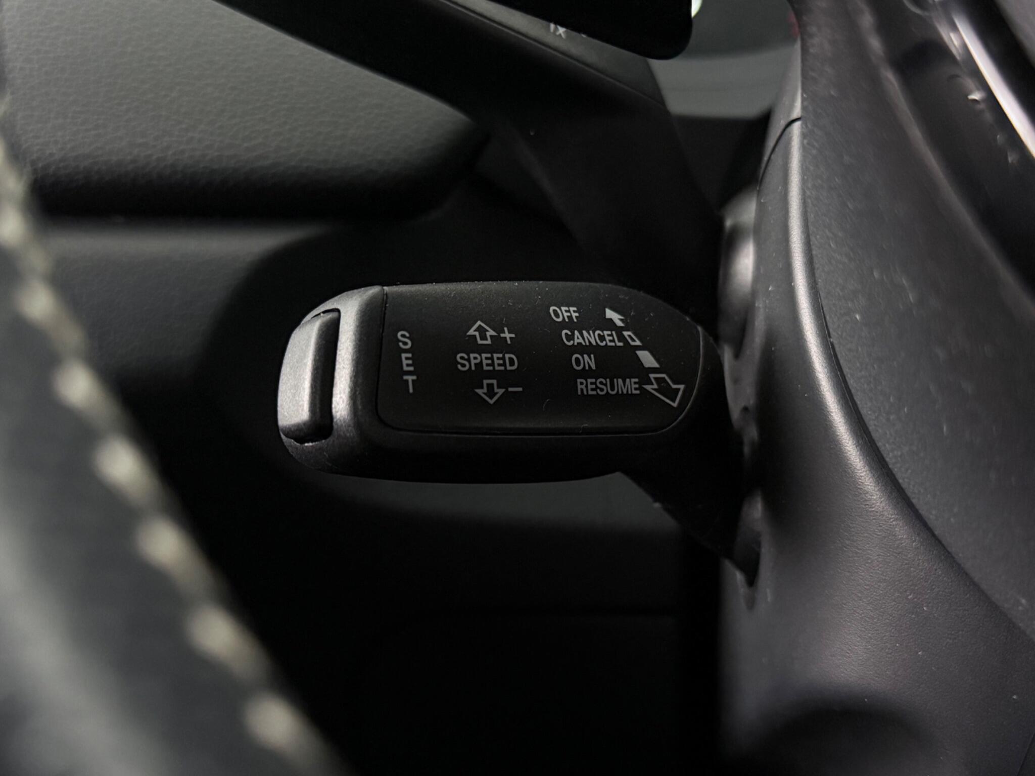Audi Q3 view 27