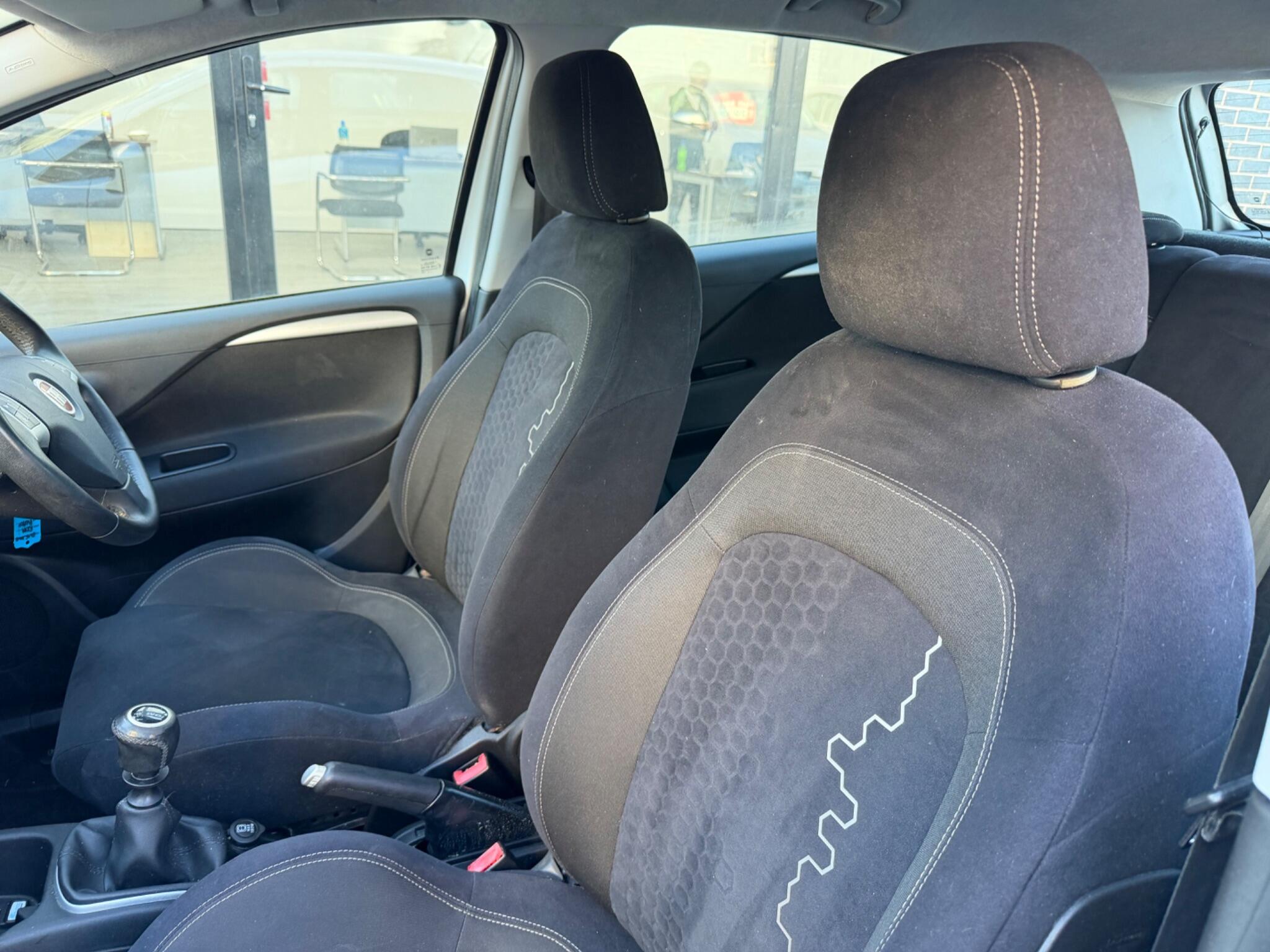 Fiat Punto view 17