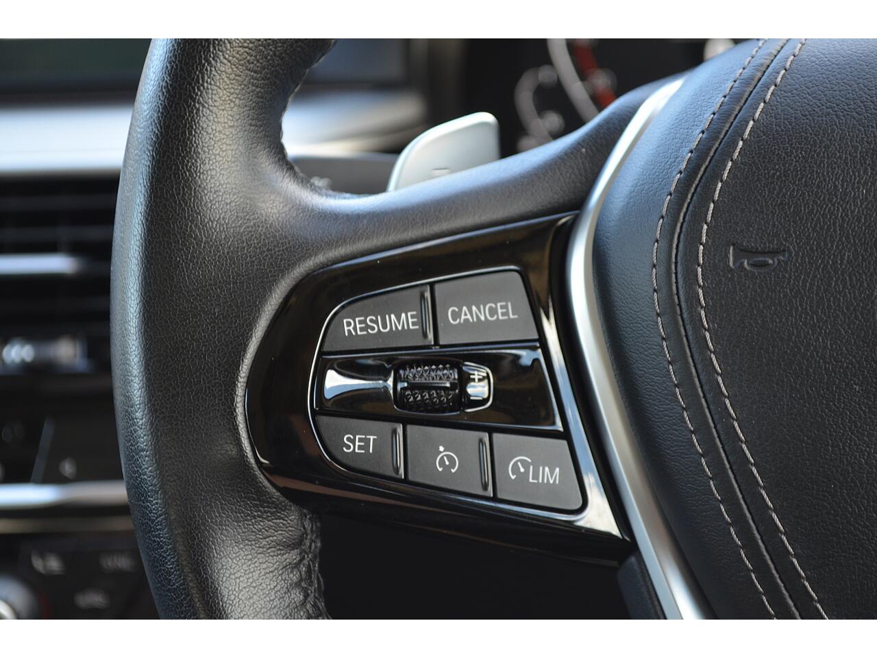 BMW 5 Series view 42