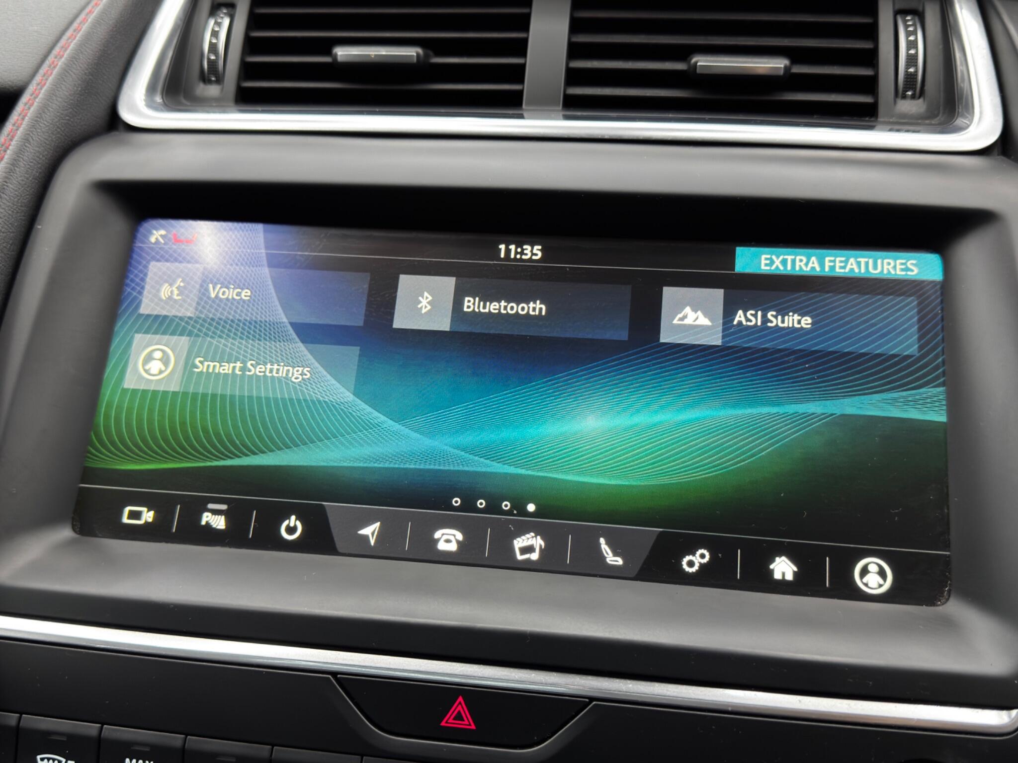 Jaguar E-Pace view 34