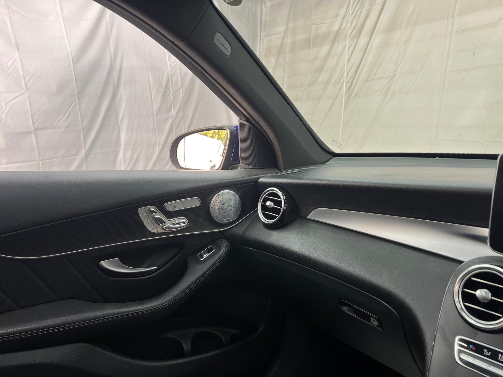 Mercedes-Benz GLC view 9