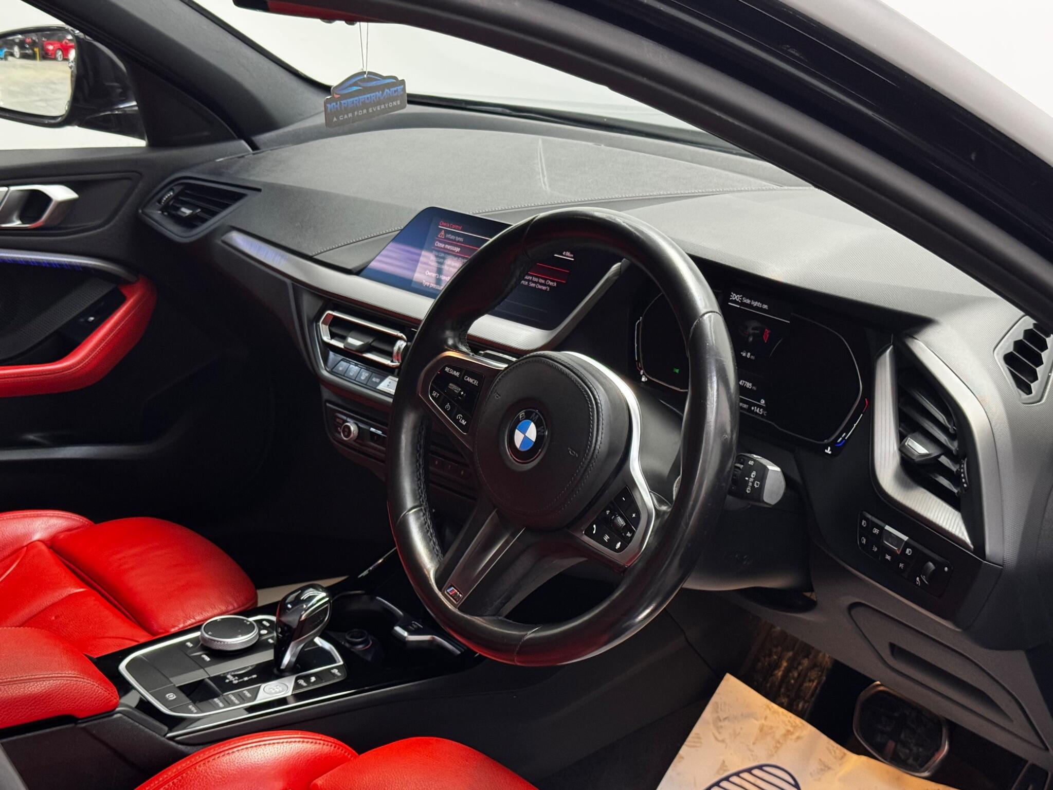 BMW 1 Series view 9