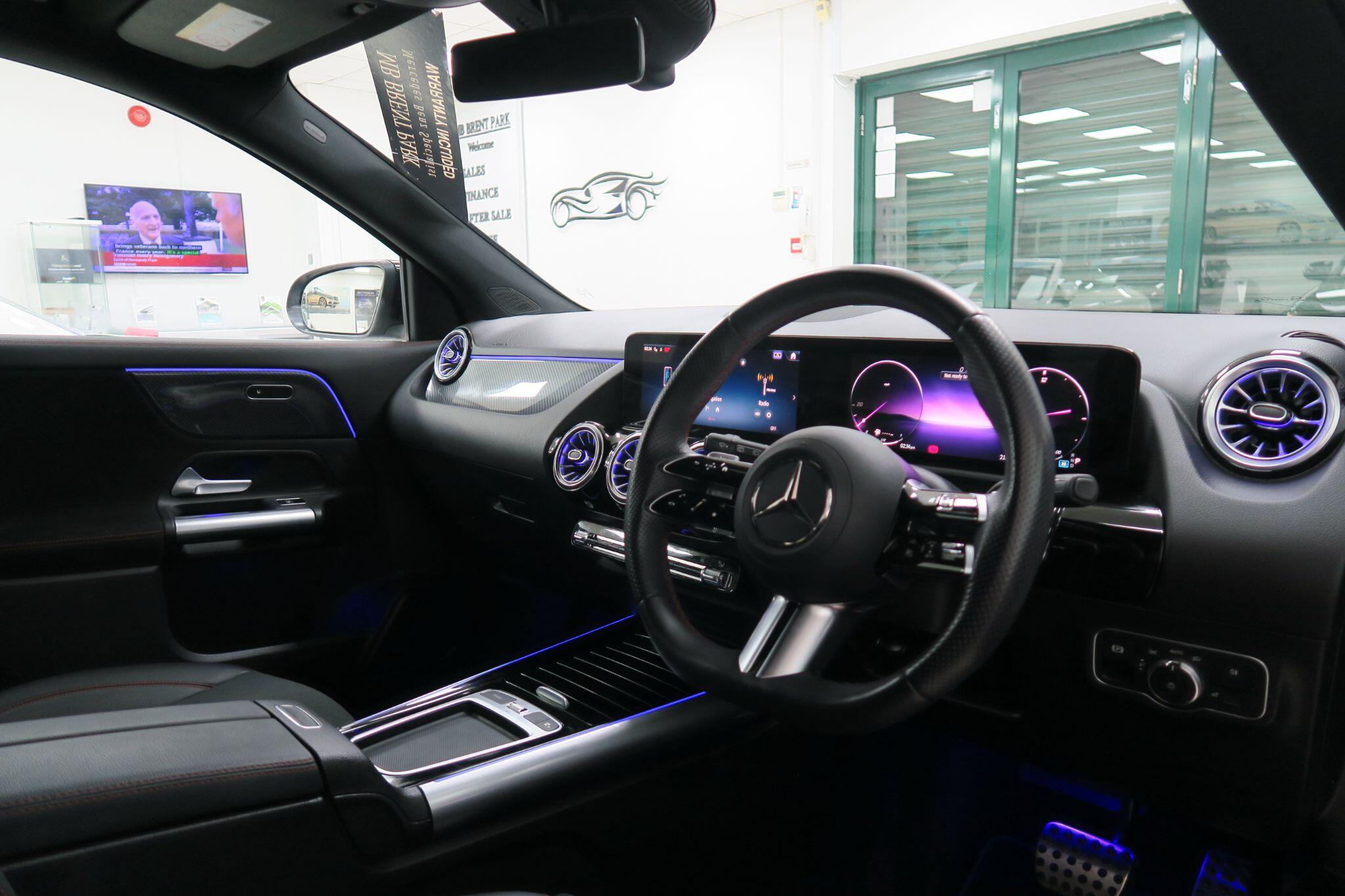 Mercedes-Benz Gla view 10