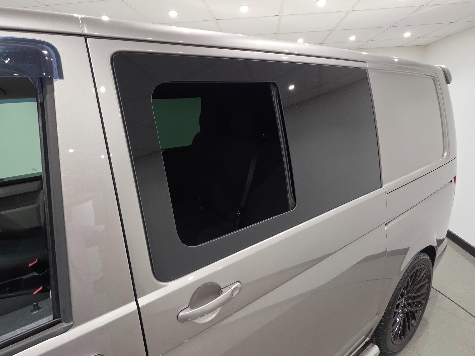 Volkswagen Transporter view 60