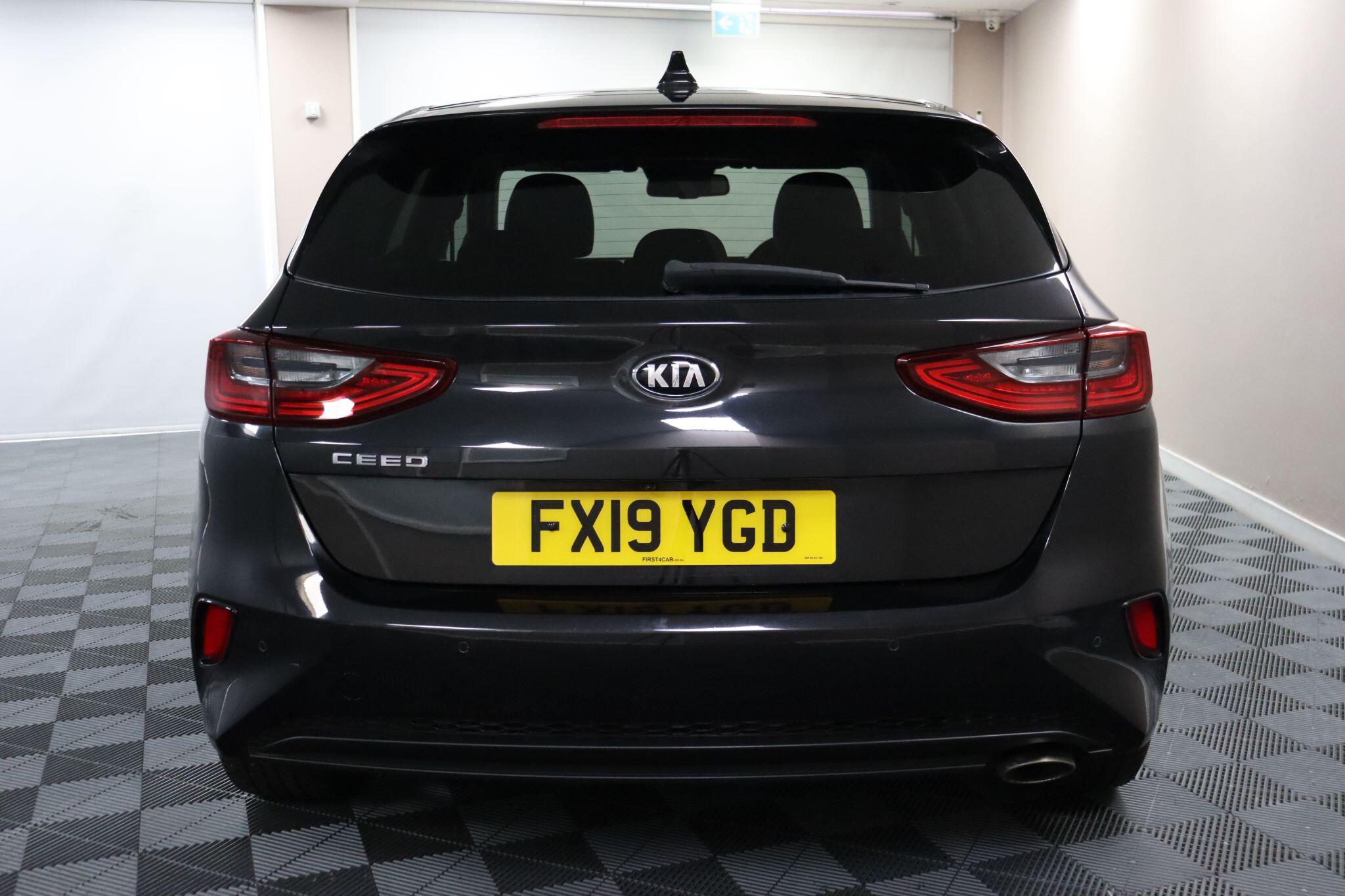 Kia Ceed view 8