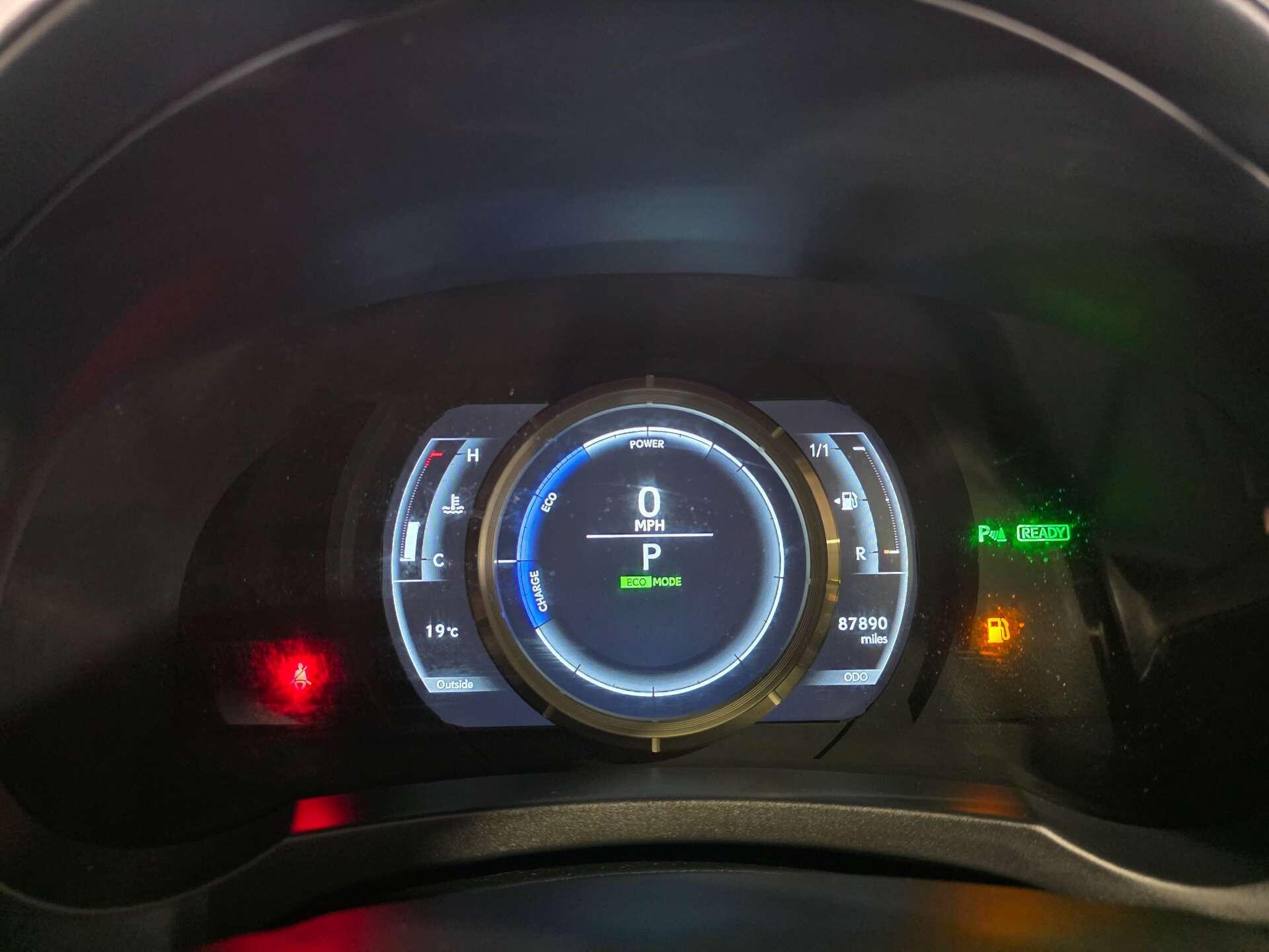 Lexus Is view 16