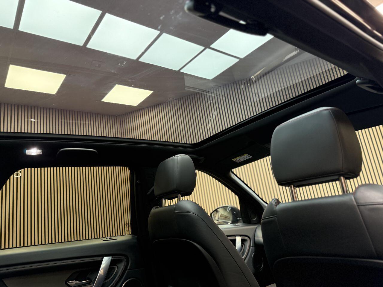 Land Rover Discovery Sport view 30