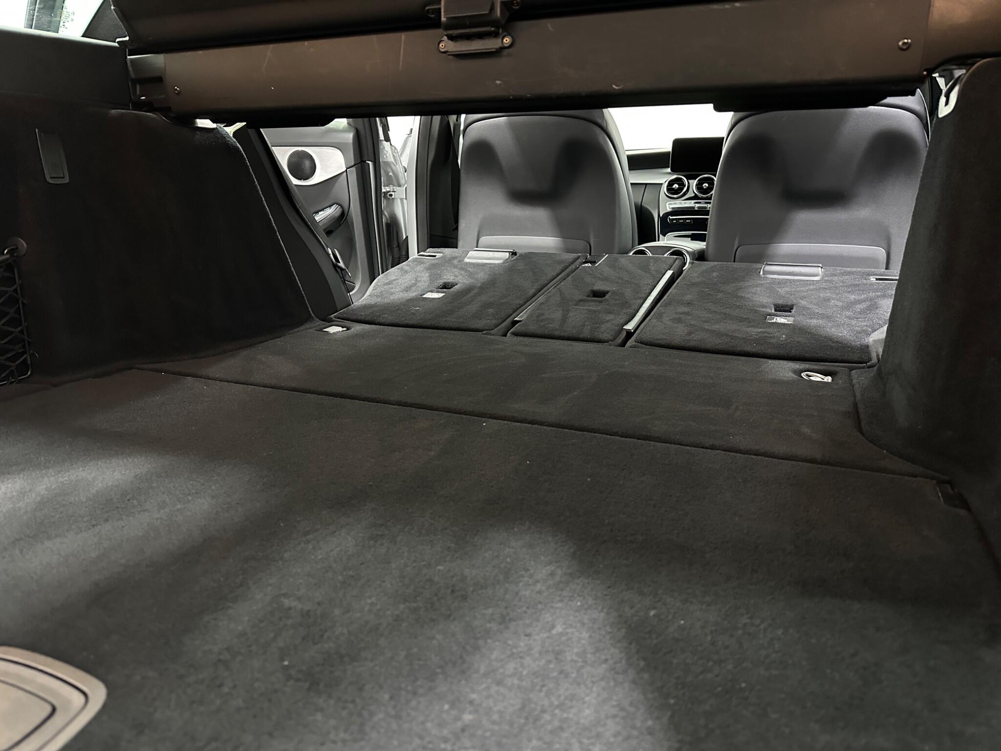Mercedes-Benz C-Class view 46