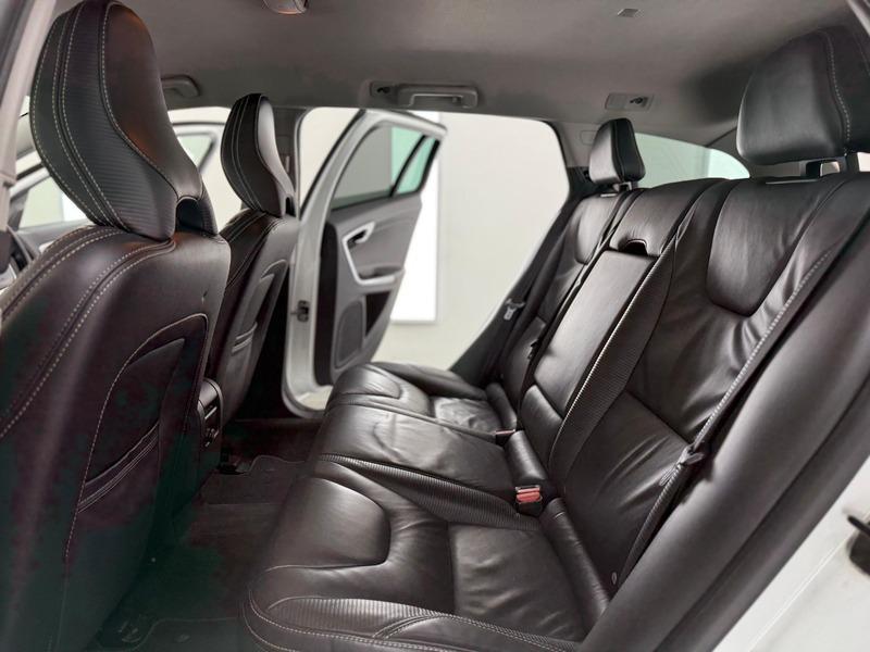 2013 Volvo V60 SOLD 1.6 T4 R-Design Lux Nav Estate 5dr Petrol Powershift Euro 5 (180 ps) • 63,000 miles image 20