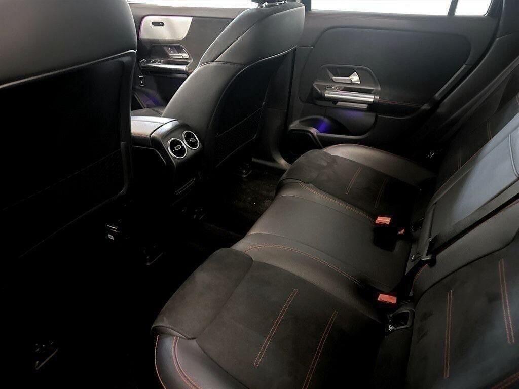 Mercedes-Benz EQA view 8