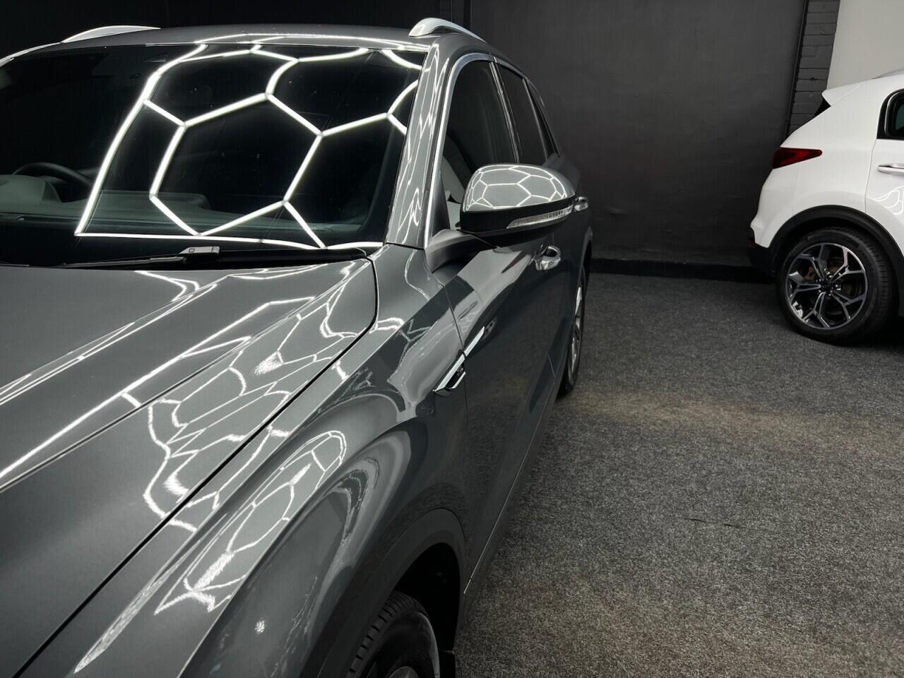 Volkswagen T-Roc view 23