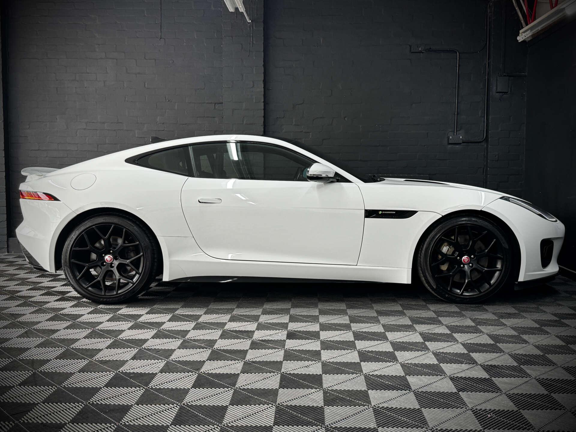 Jaguar F-Type view 18