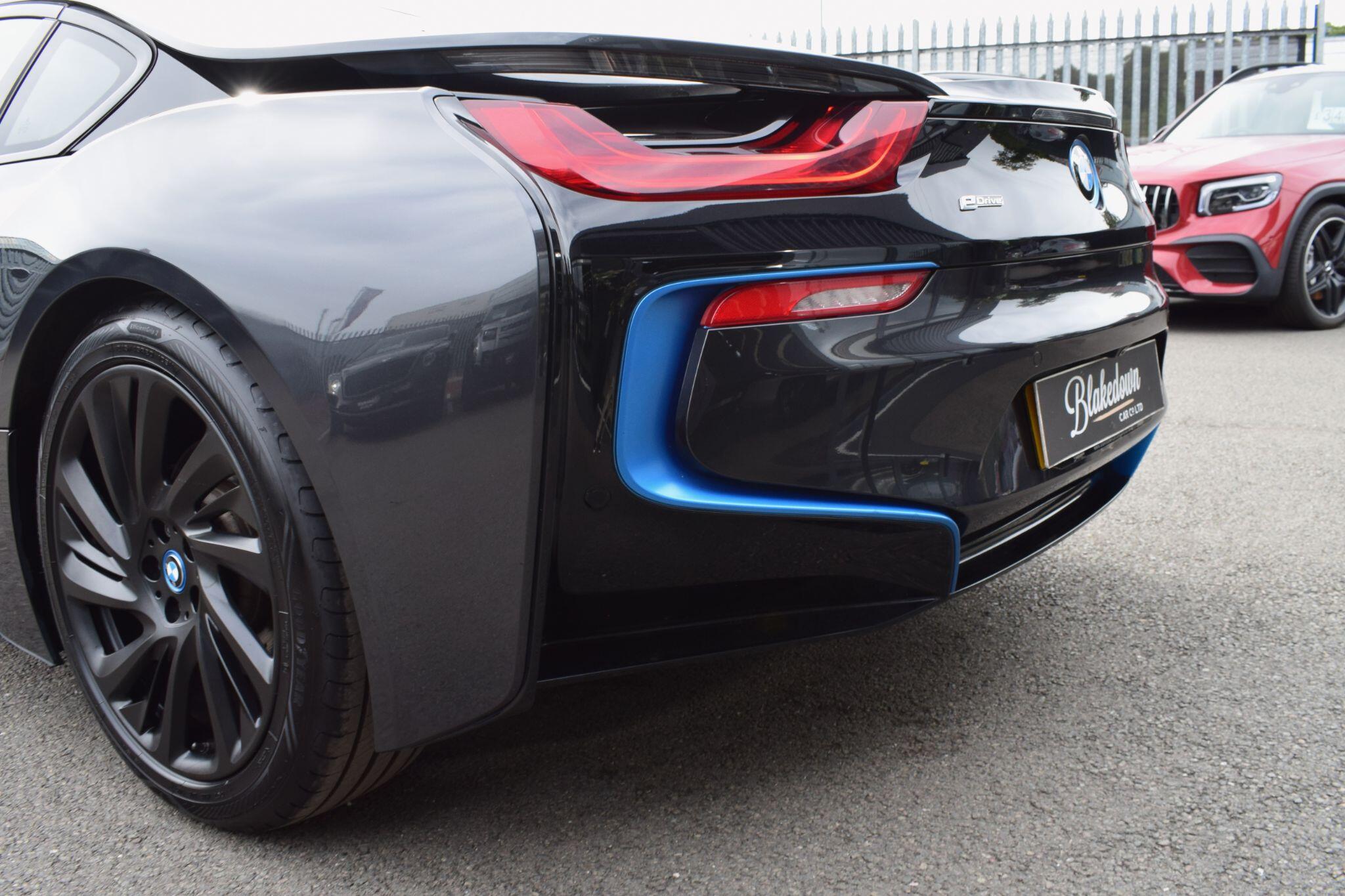 BMW I8 view 34