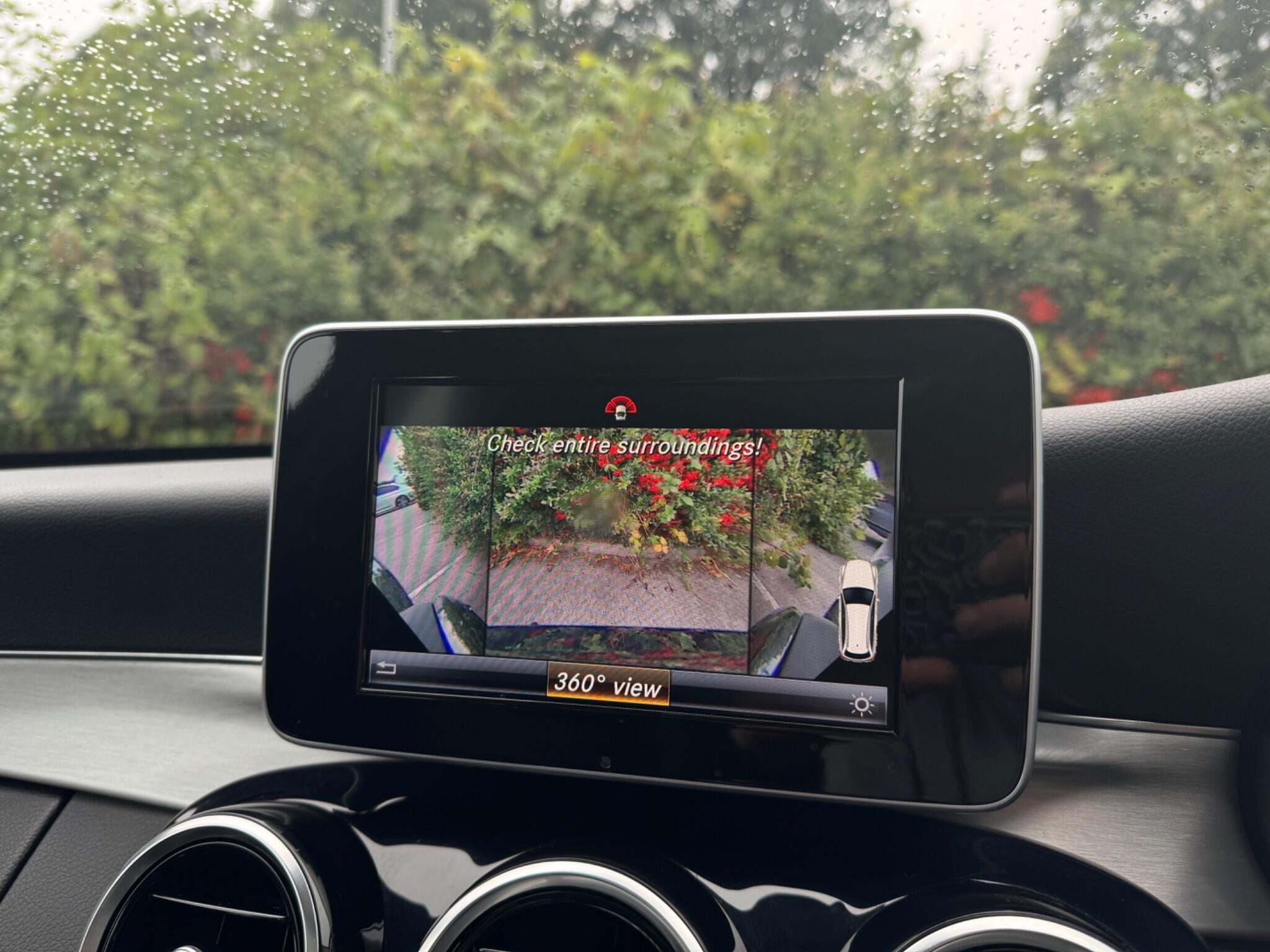 Mercedes-Benz C-Class view 38