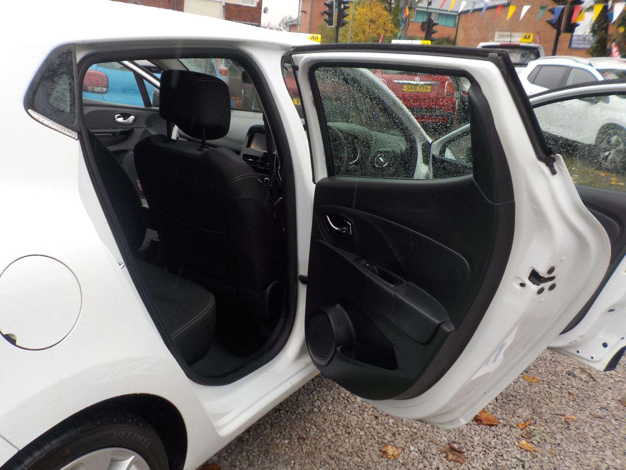 Renault Clio 1.5 dCi Dynamique S MediaNav Euro 5 (s/s) 5dr