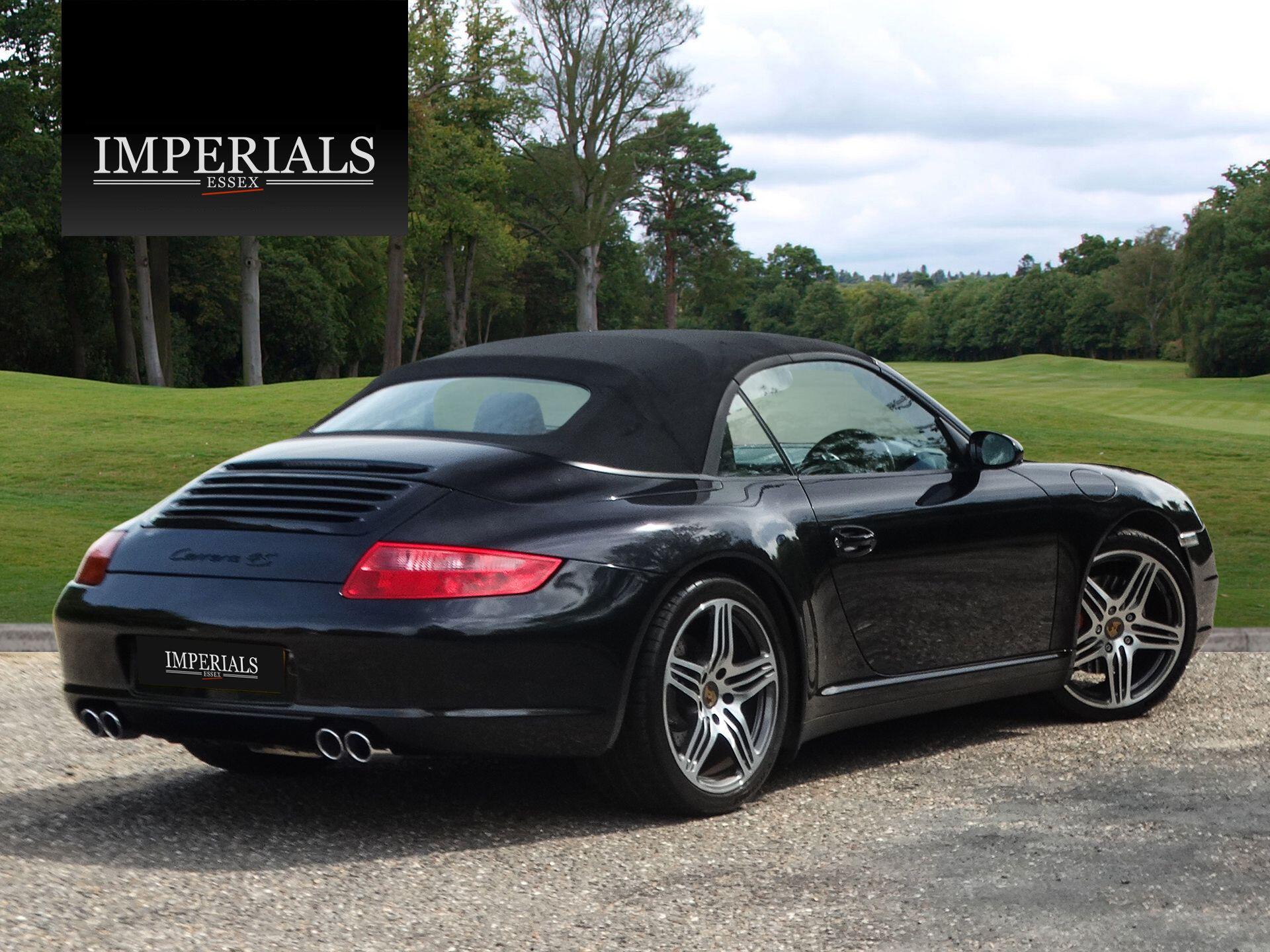 Porsche 911 view 29