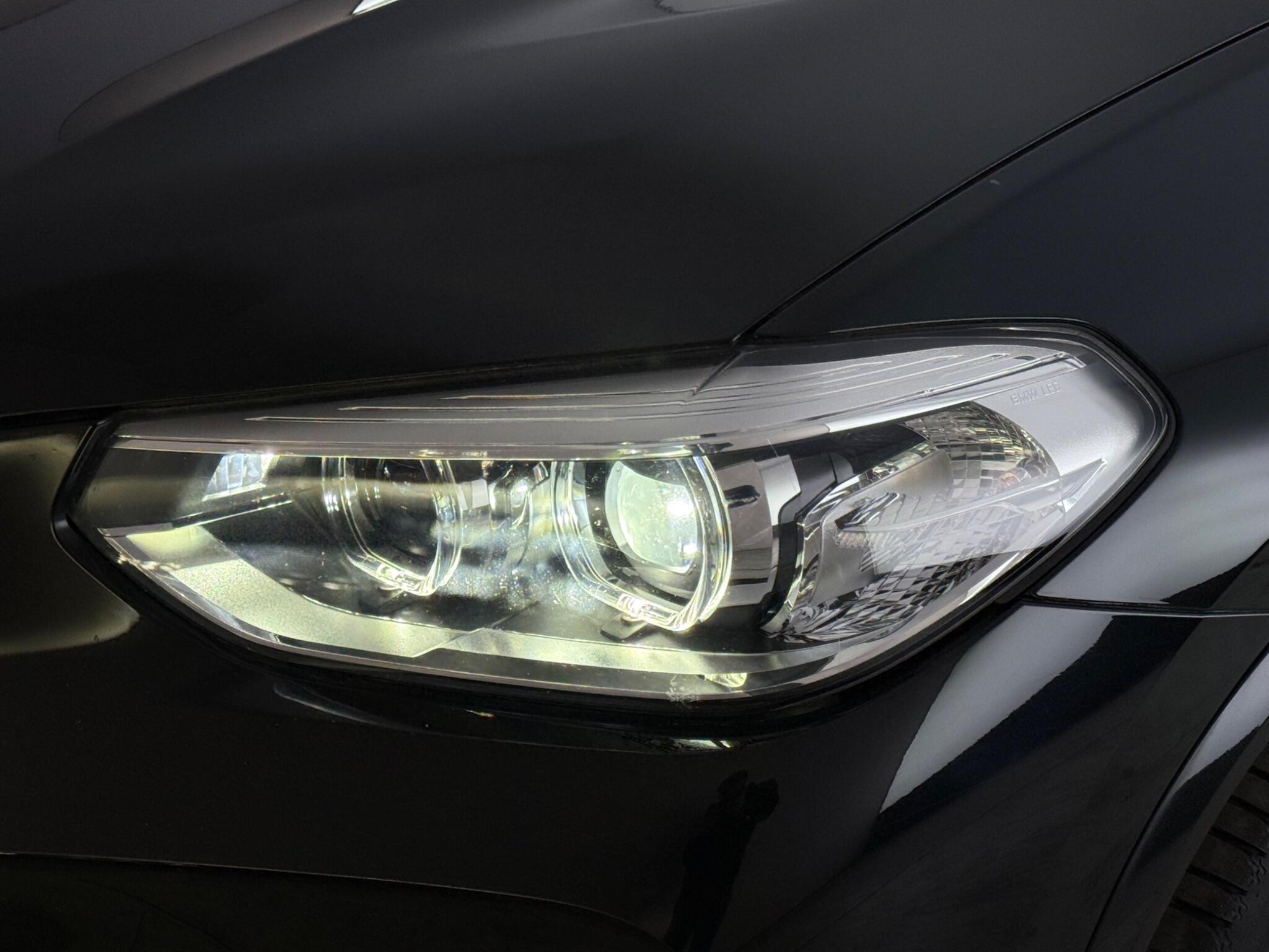BMW X3 view 13