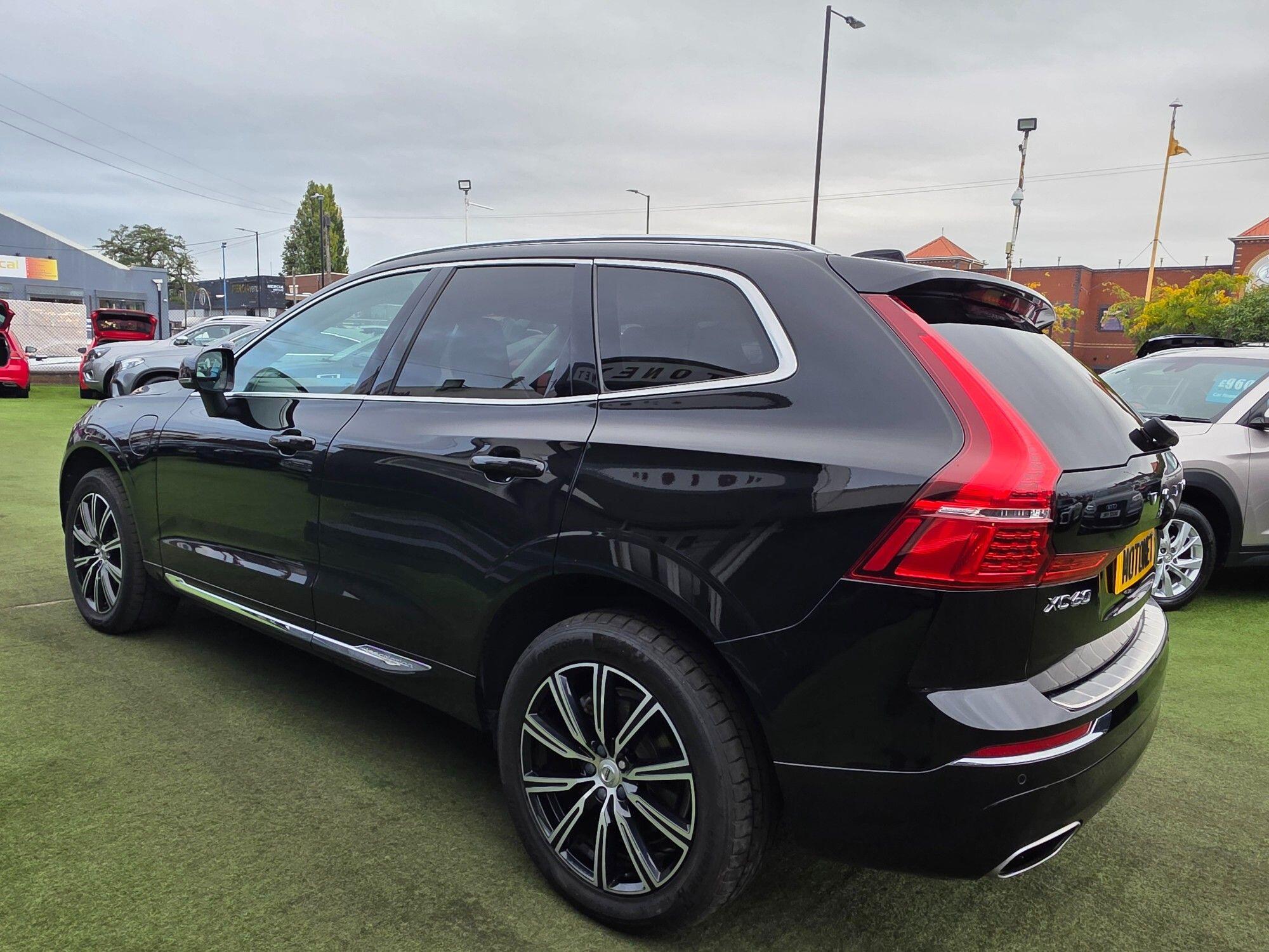 Volvo XC60 view 5
