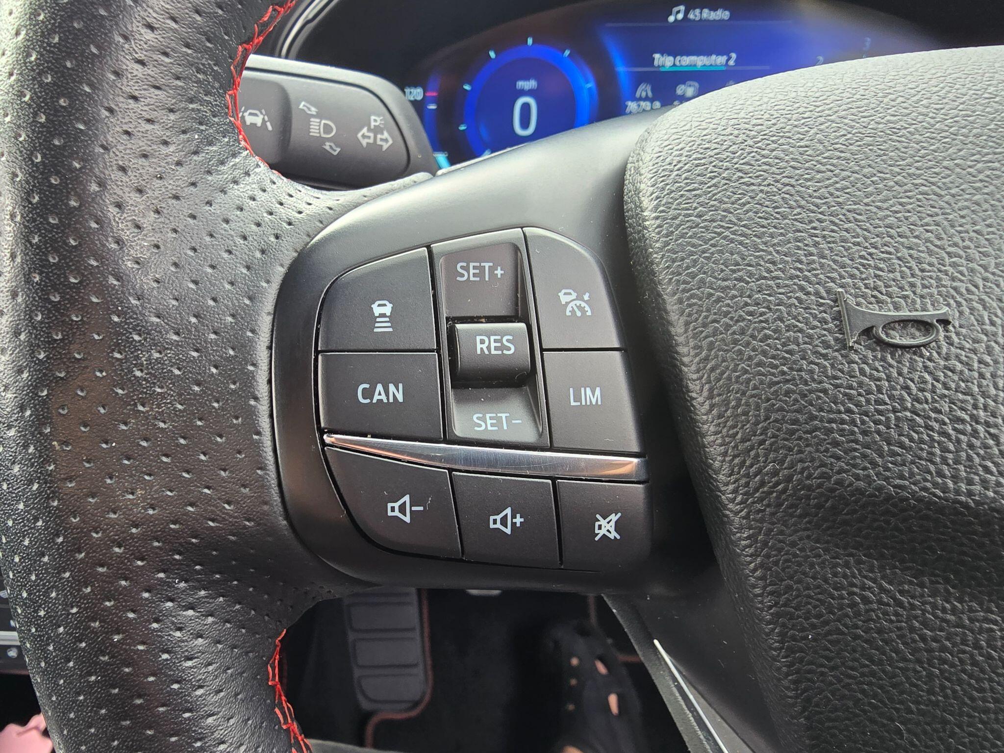 Ford Focus view 6