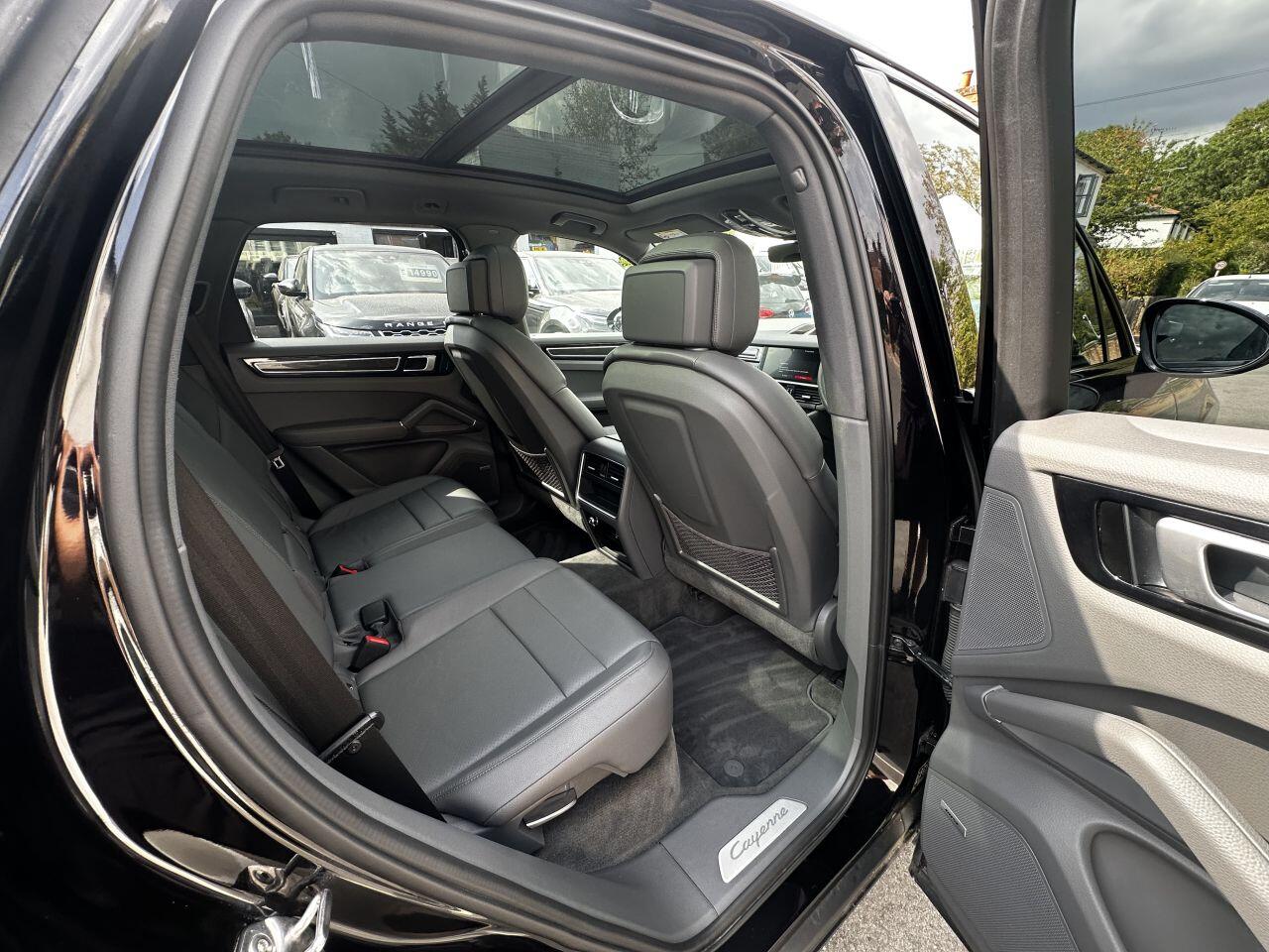 Porsche Cayenne view 19