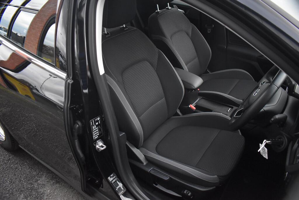 Ford Focus view 27
