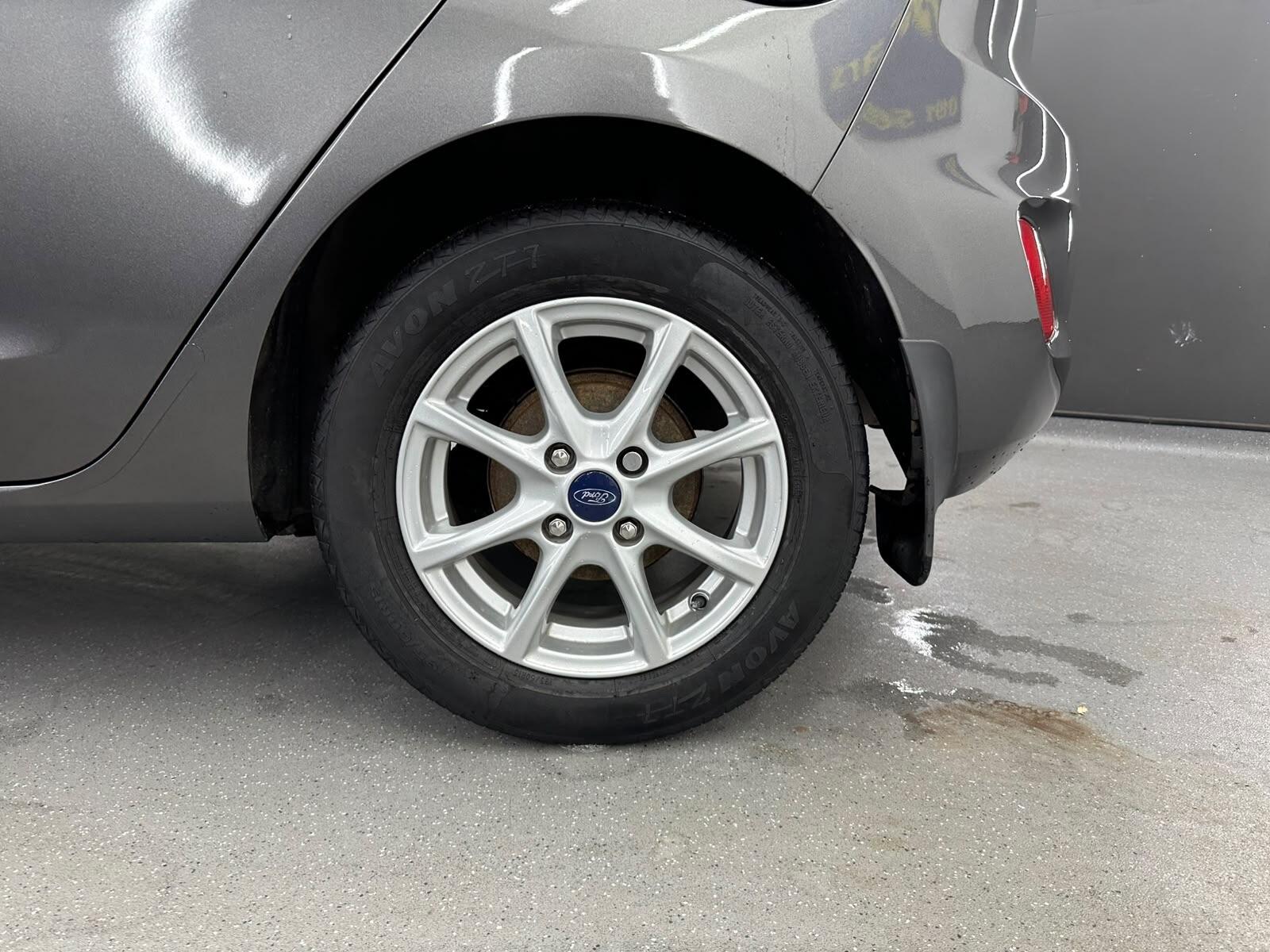 Ford Fiesta view 17