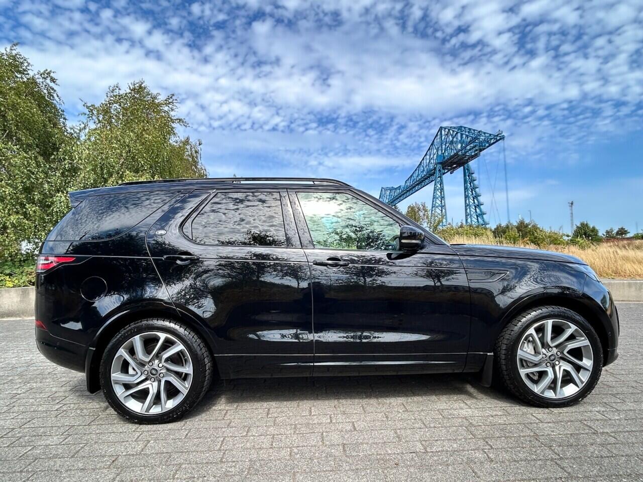 Land Rover Discovery view 2