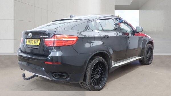BMW X6 view 4