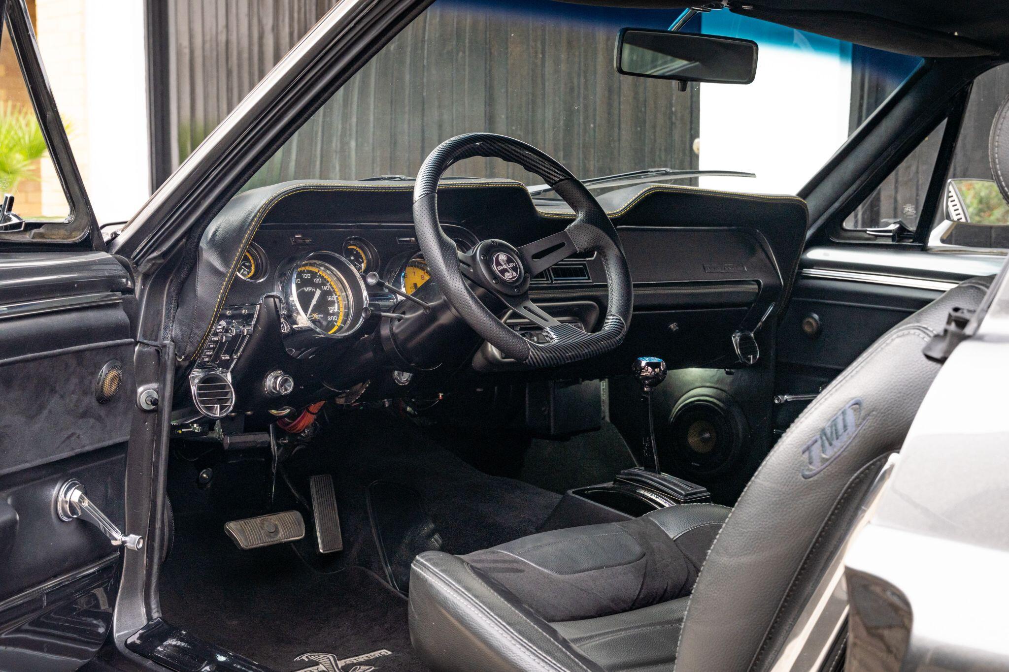 Ford Mustang view 59