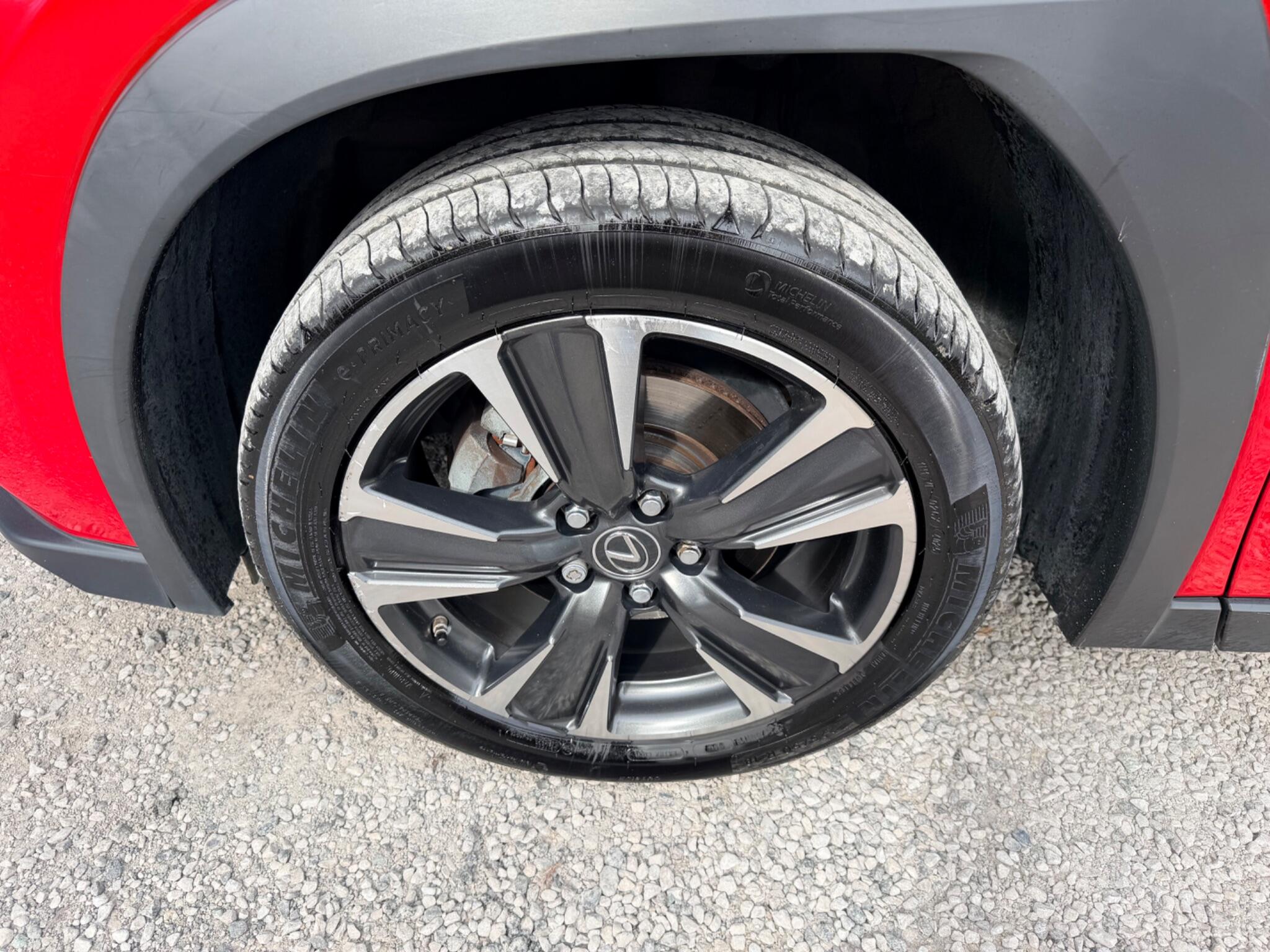Lexus Ux view 37