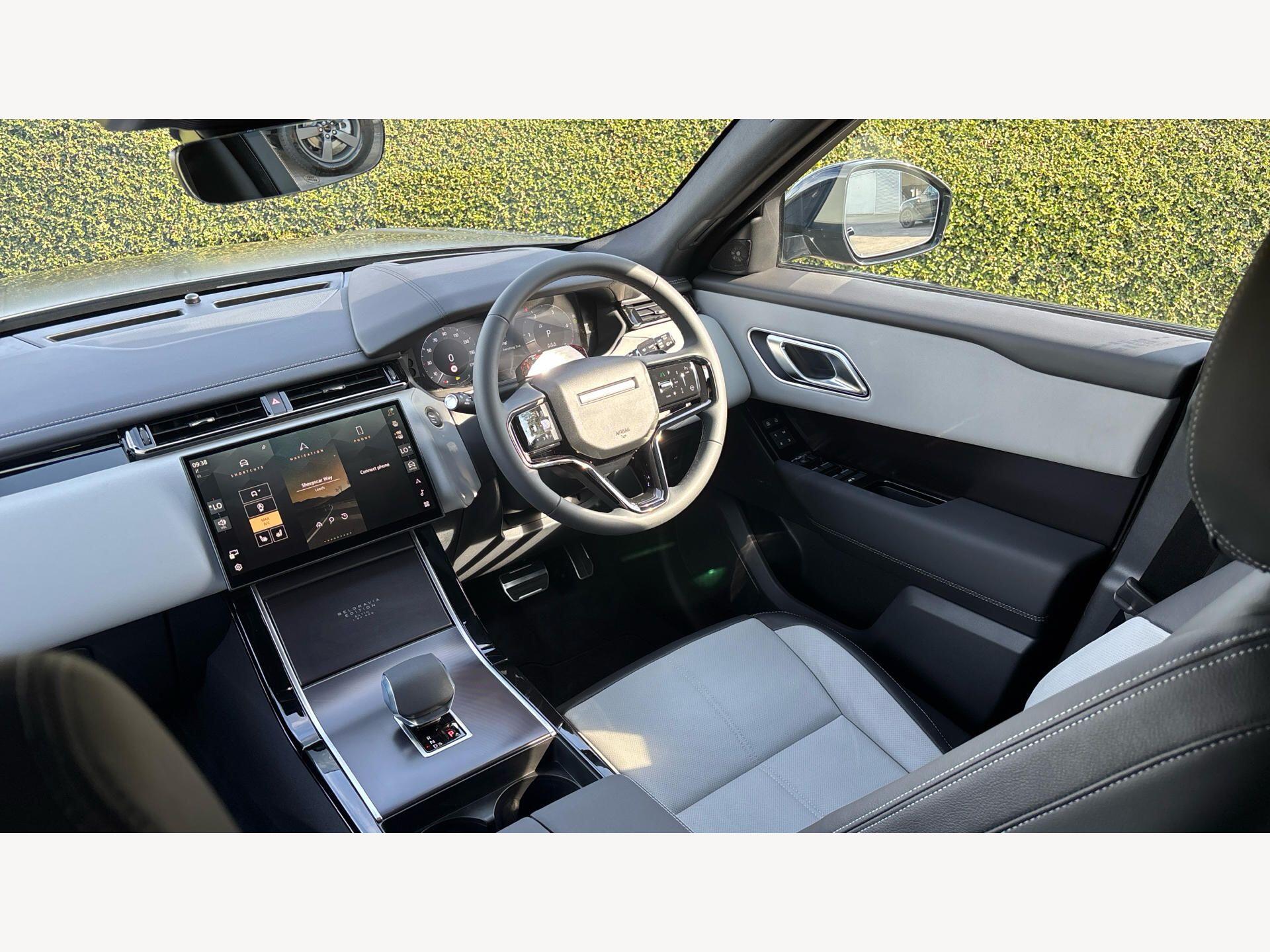Land Rover Range Rover Velar view 27