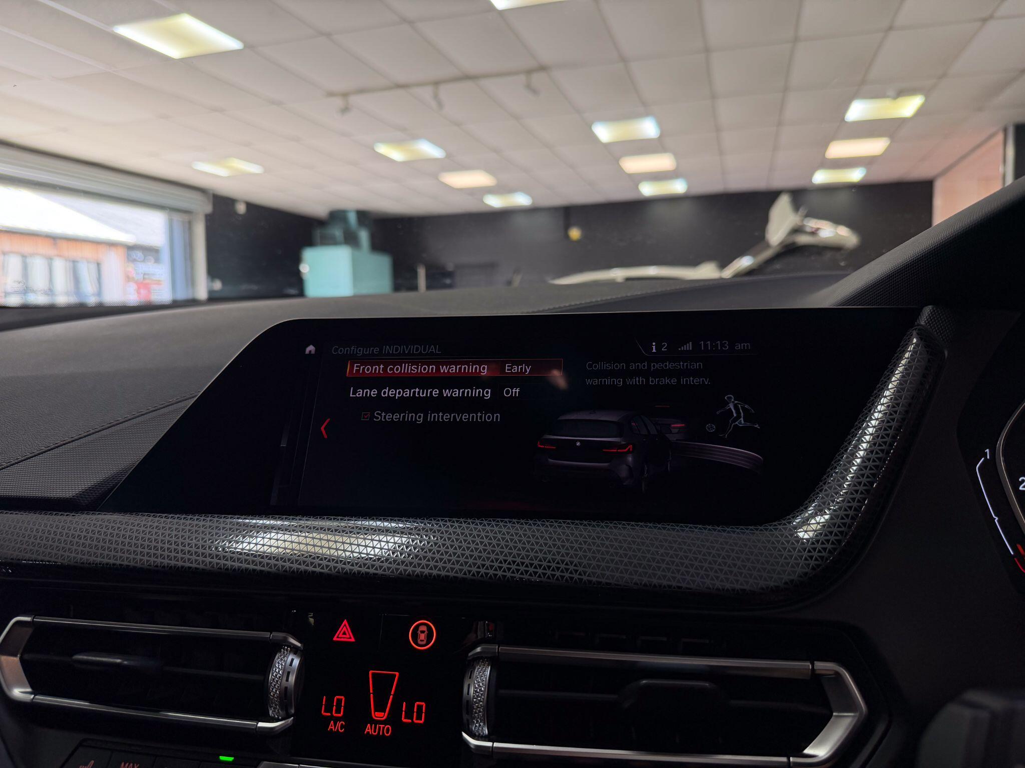 BMW 1 Series view 30