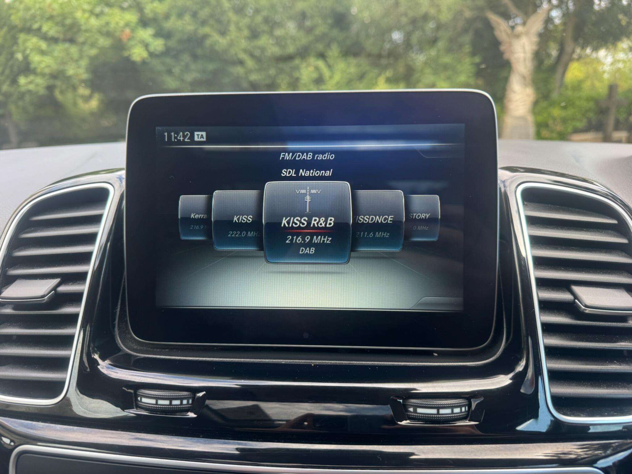 Mercedes-Benz Gle view 61