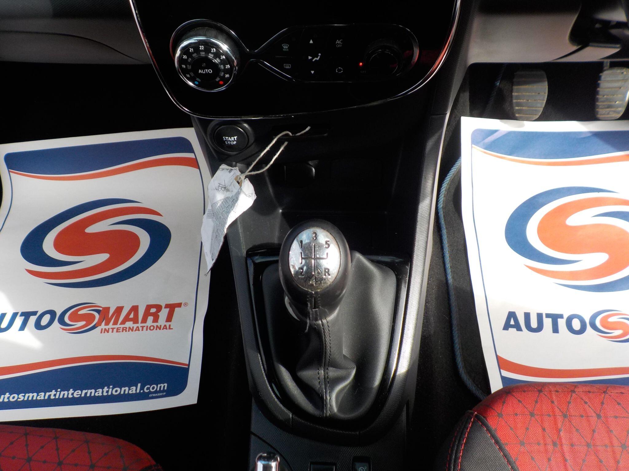 Renault Clio 1.5 dCi Dynamique S MediaNav Euro 5 (s/s) 5dr