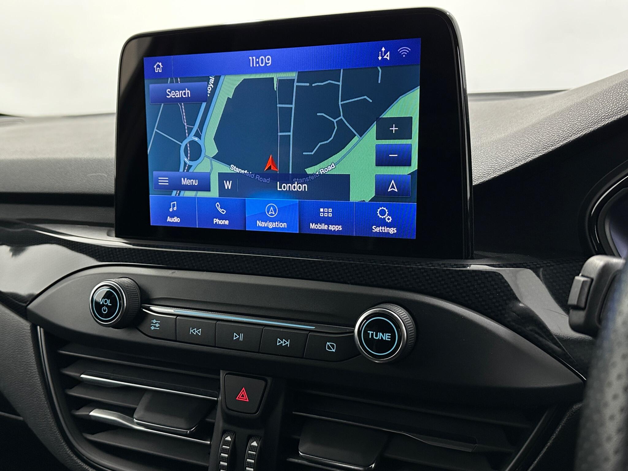 Ford Focus view 22
