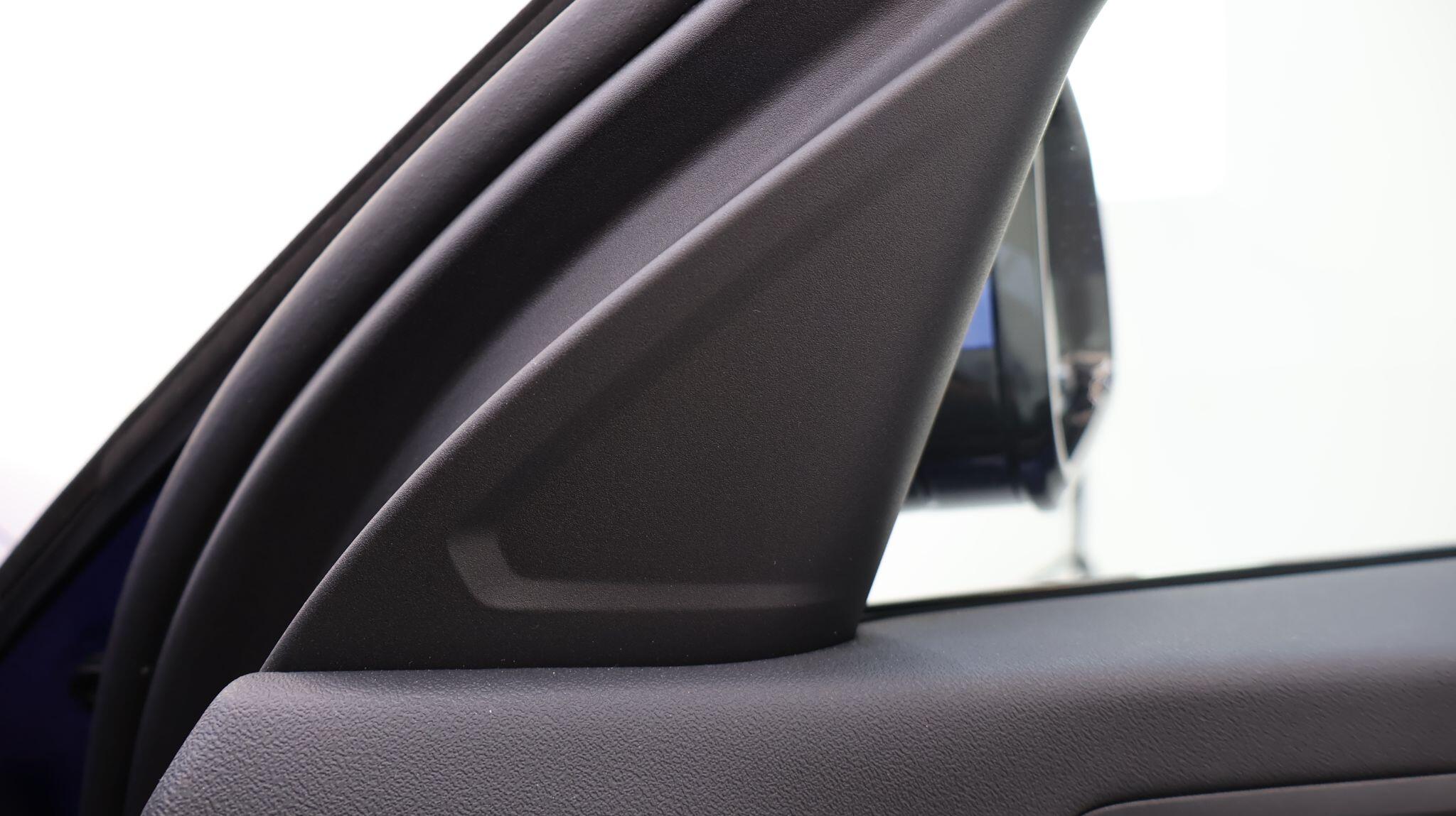 BMW 1 Series view 18