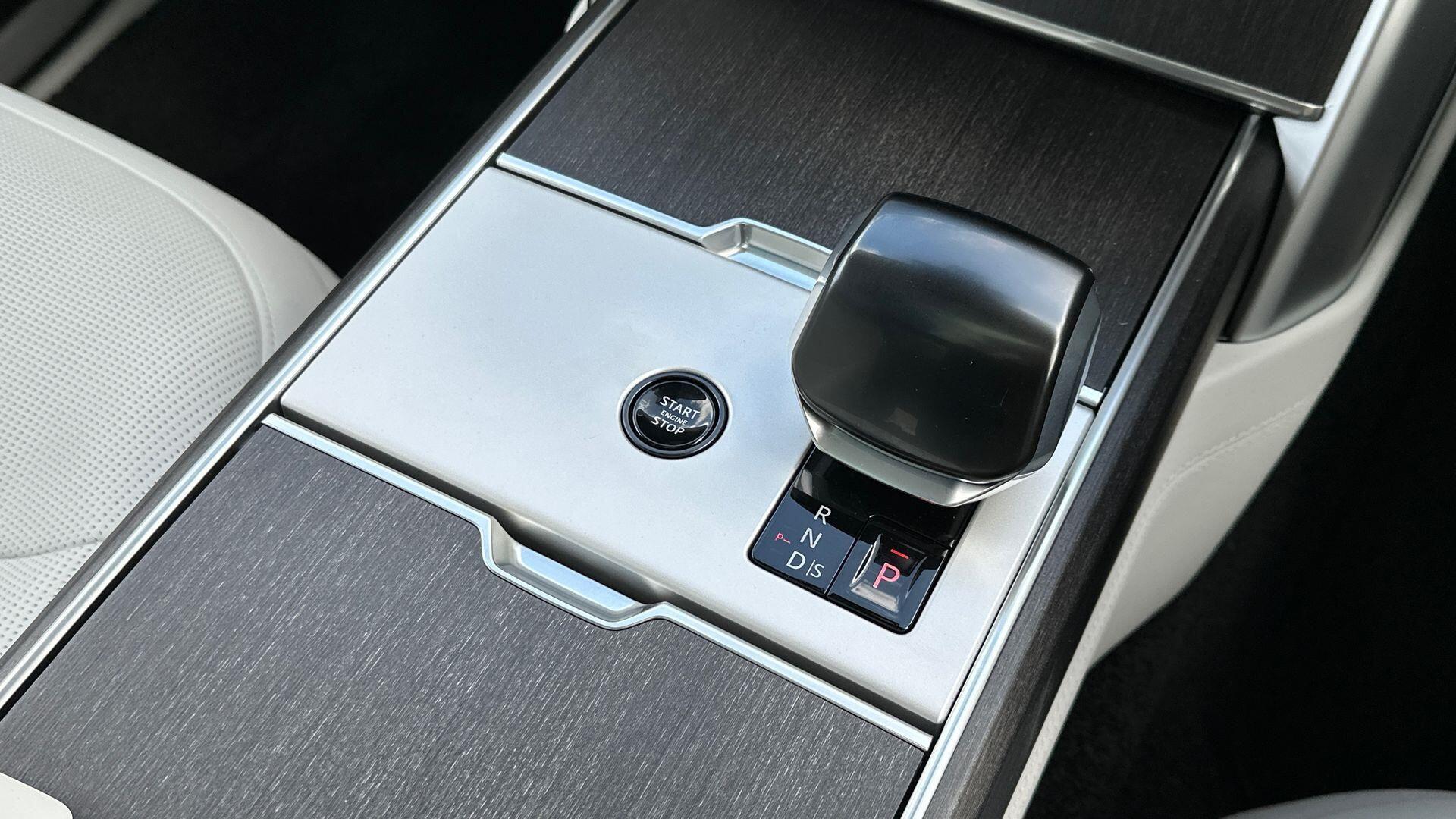 Land Rover Range Rover view 8