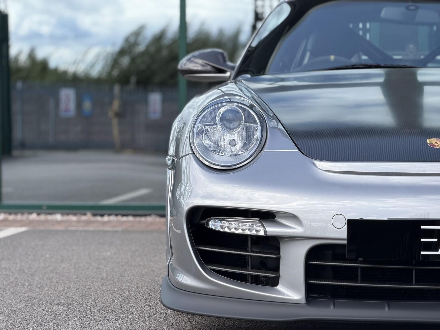 Porsche 911 view 13