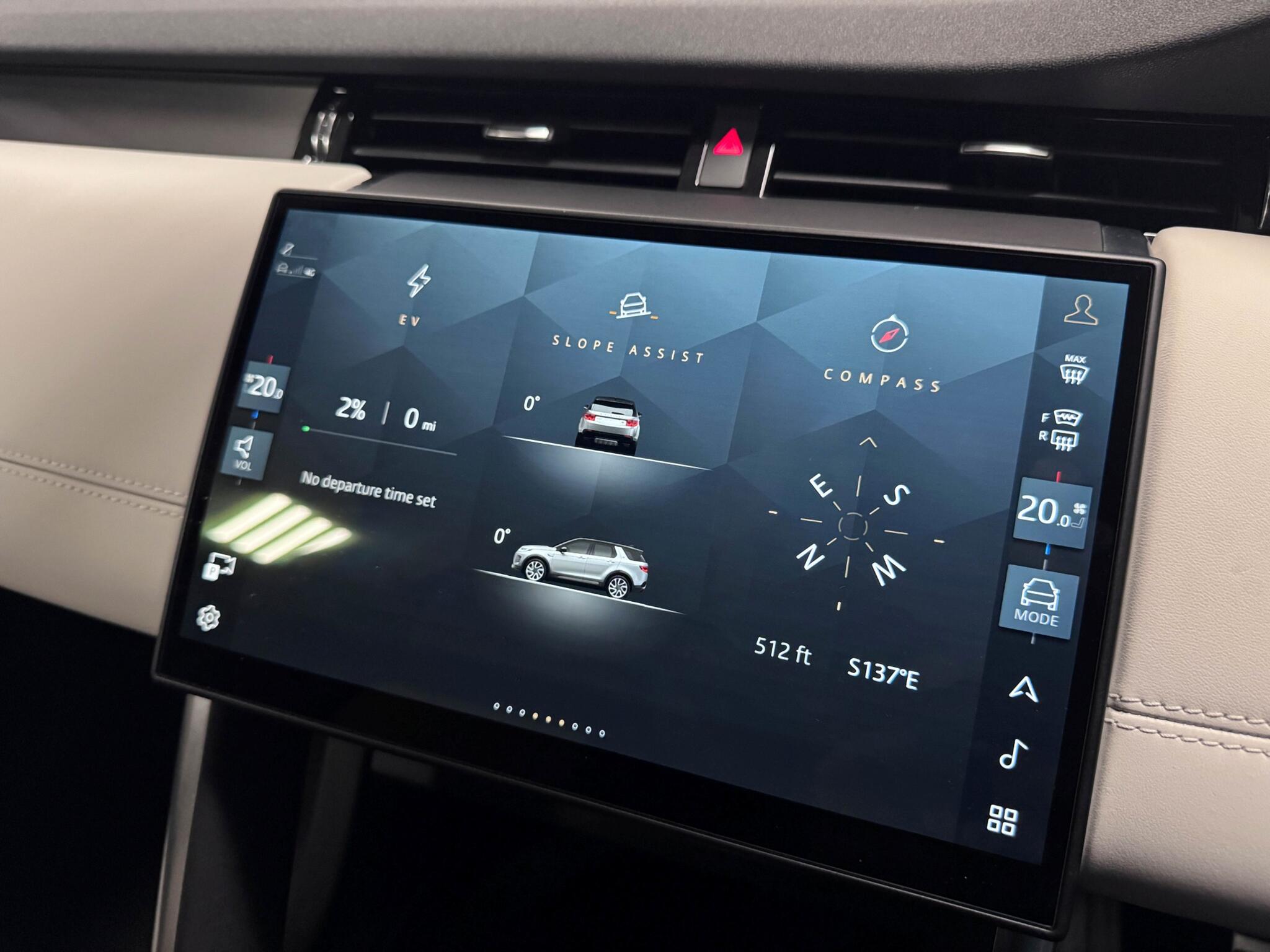 Land Rover Discovery Sport view 40
