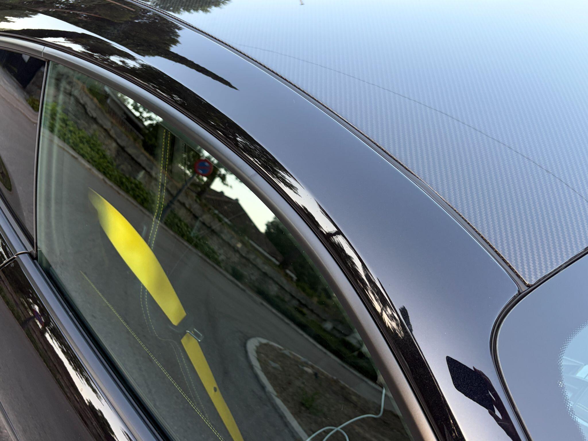 Porsche 911 view 11