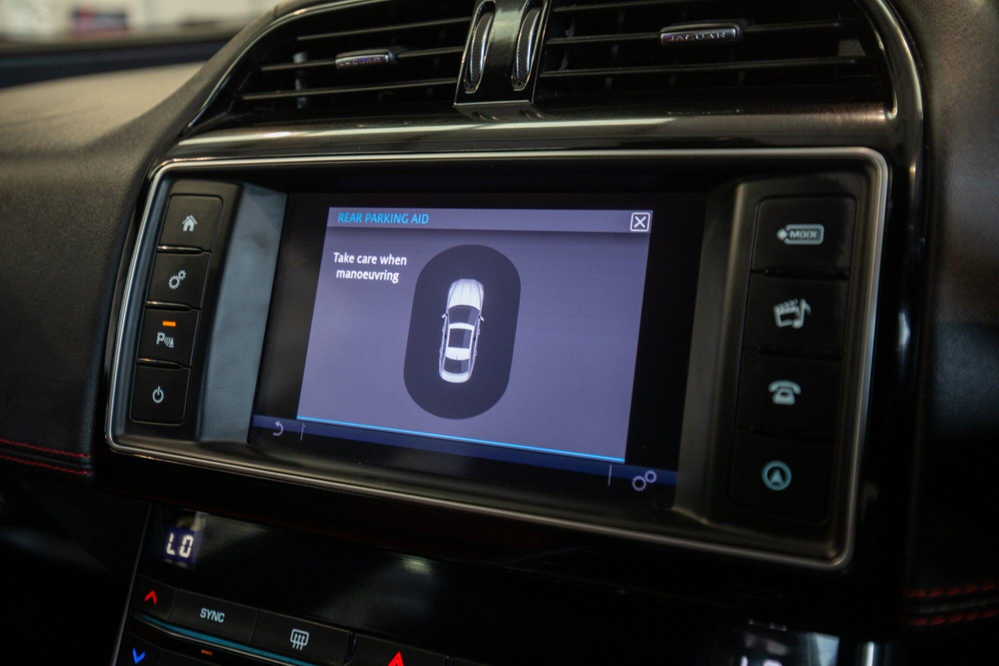 Jaguar Xe view 22