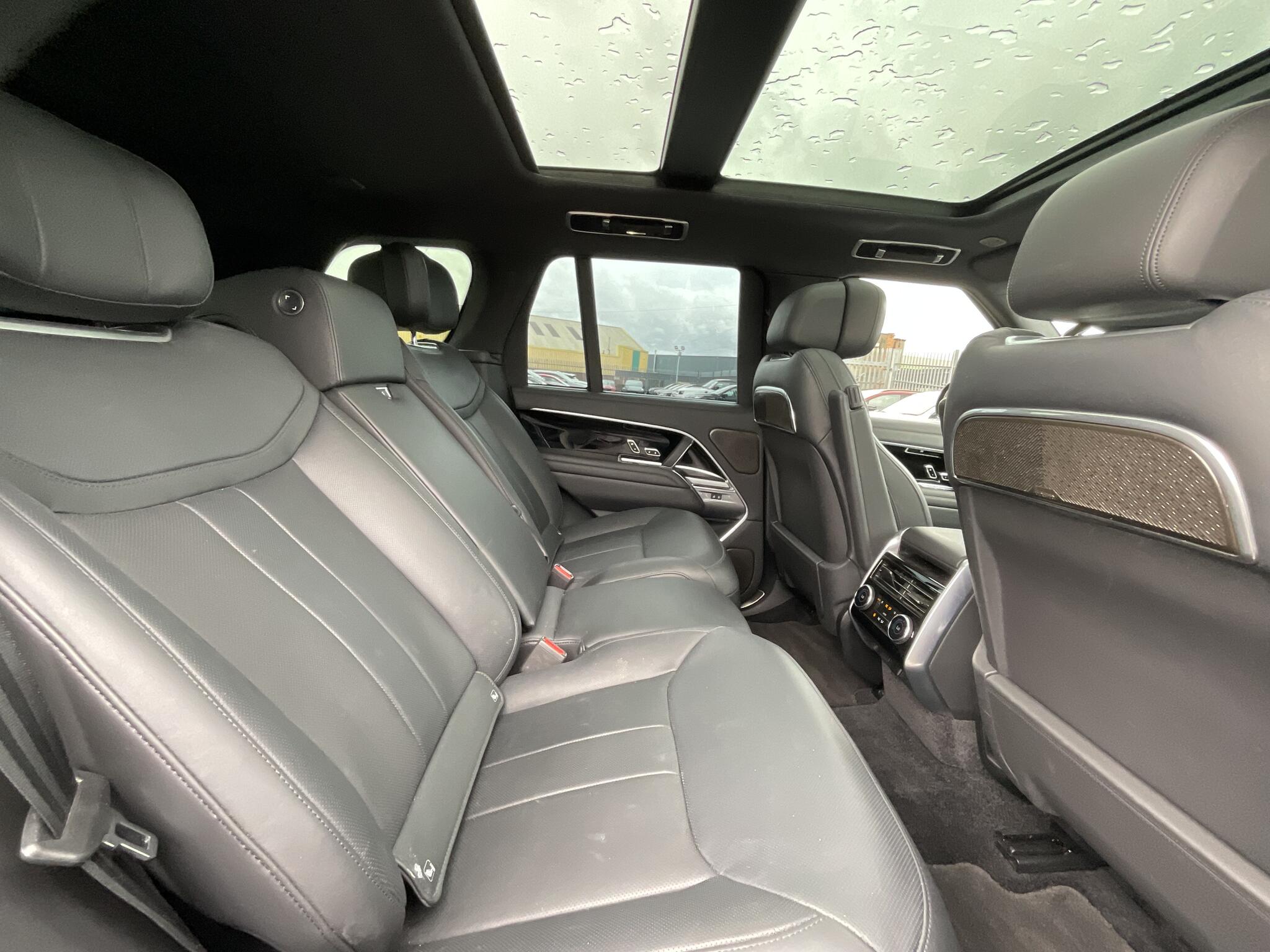 Land Rover Range Rover view 12