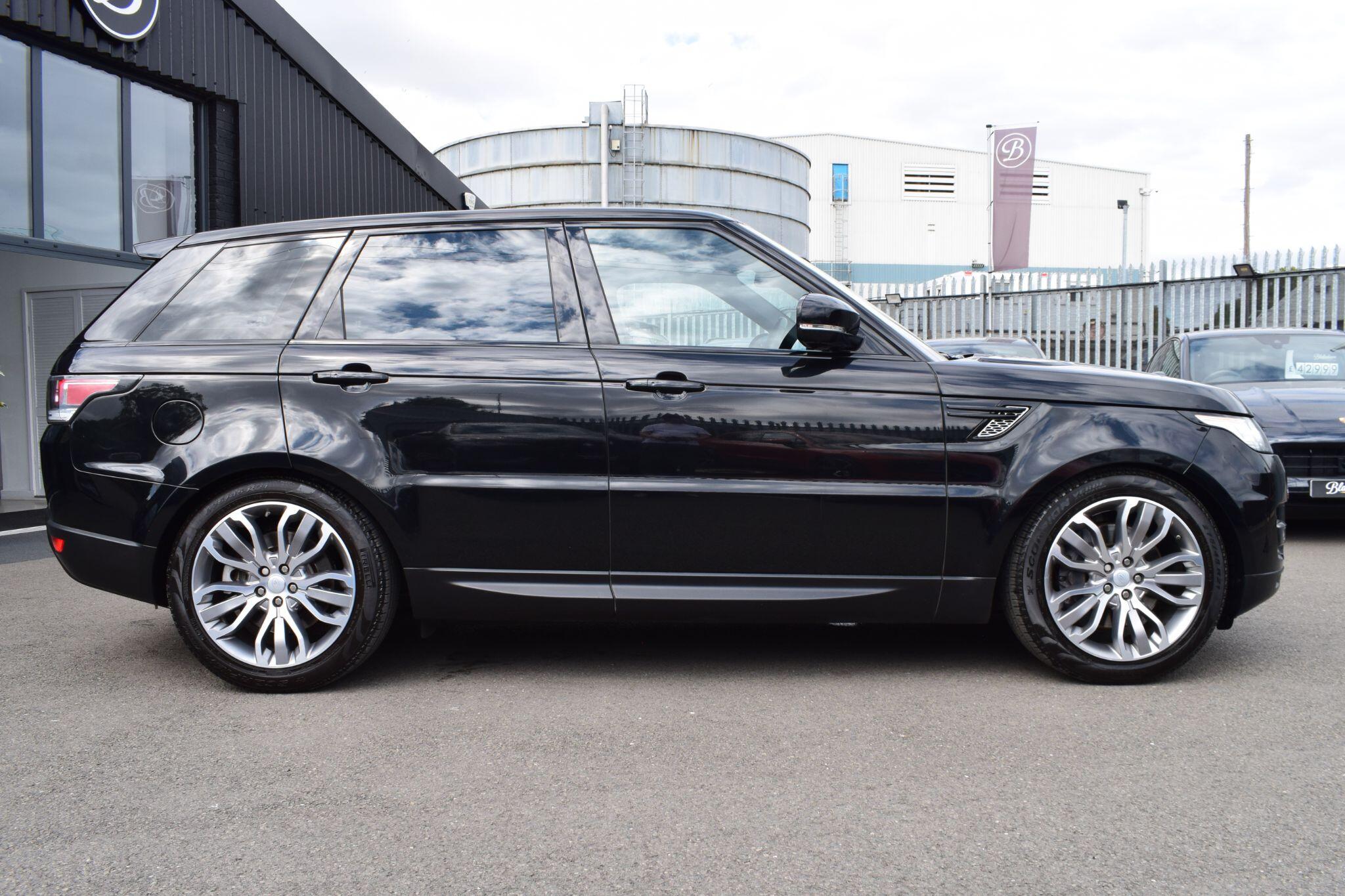 Land Rover Range Rover Sport view 6