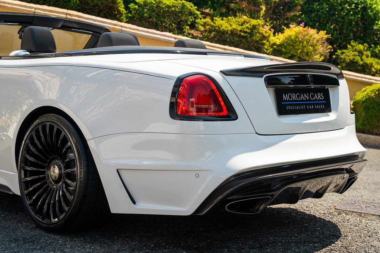 Rolls-Royce Dawn view 10